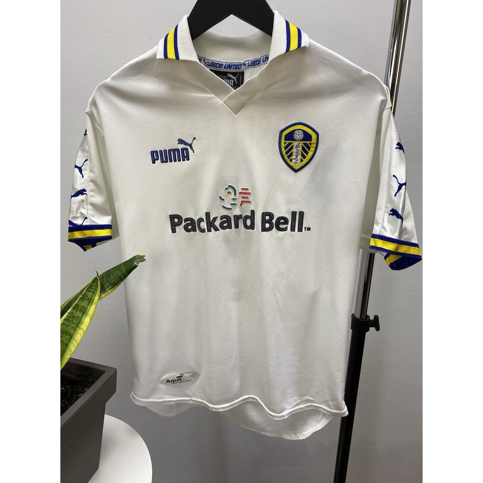 Puma × Vintage Leeds United 1998-2000 #Hasselbaink Kids Jersey Size 32/34 Size US XXS / EU 40 - 5 Thumbnail