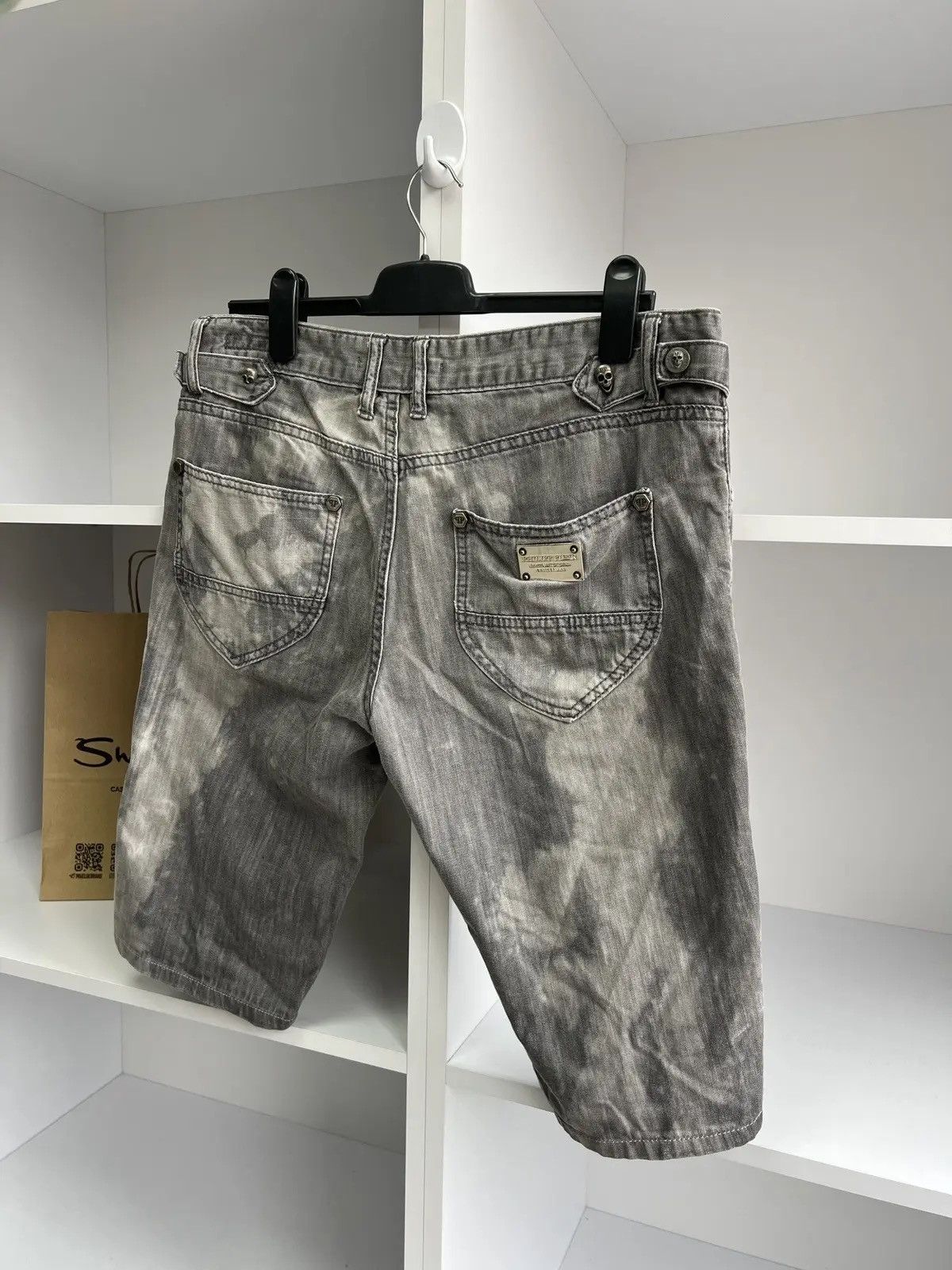 Designer × Philipp Plein × Vintage Vintage Philipp Plein Metal Logo Skull Gray Shorts Size US 34 / EU 50 - 11 Thumbnail
