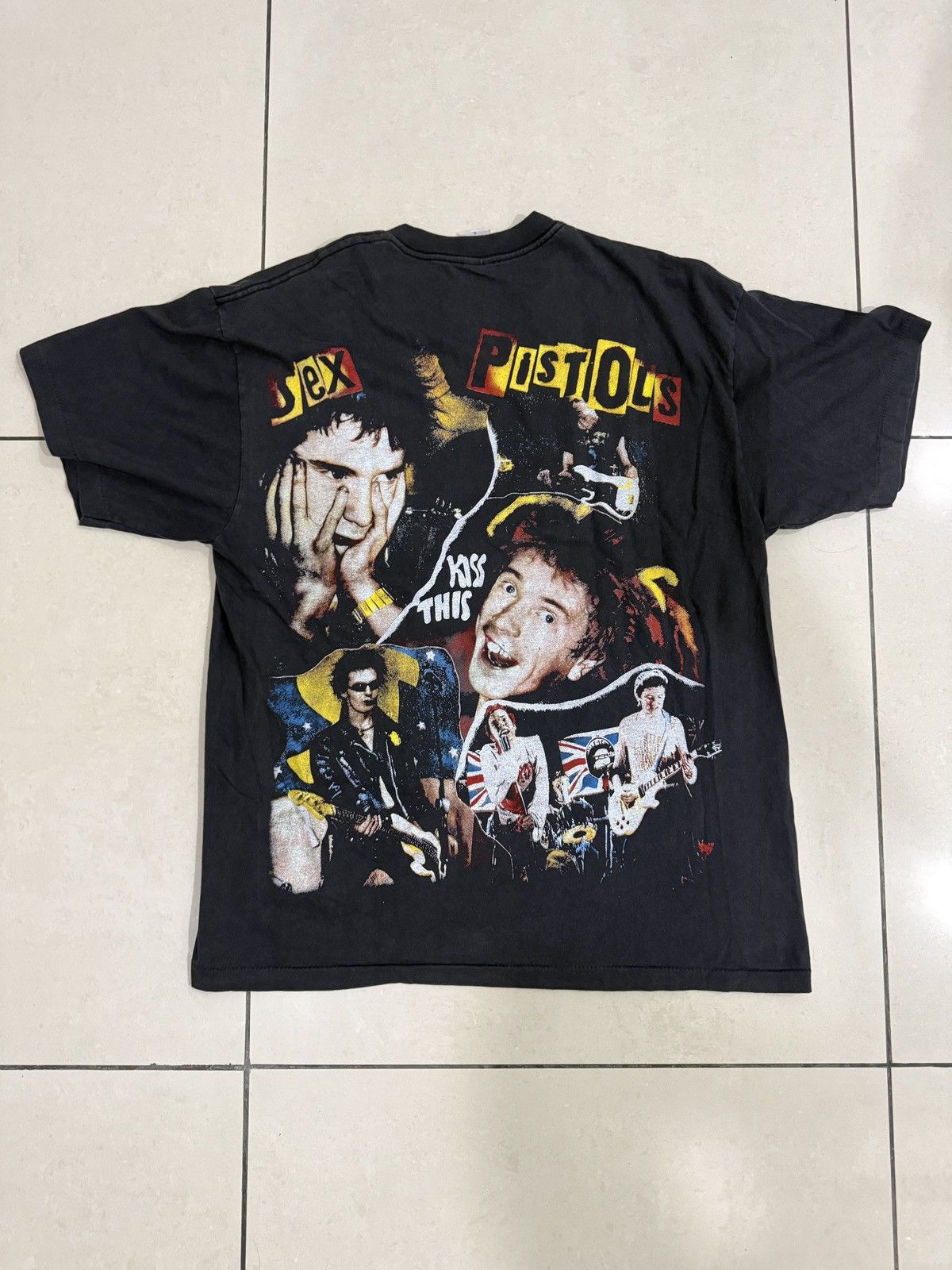 Vintage Vintage Over print Sex Pistols Shirt XL Size US XL / EU 56 / 4 - 2 Thumbnail