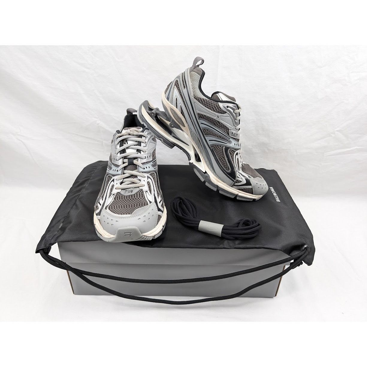 Balenciaga o1rshd1 Rubber X-Pander Sneakers in Grey/Black/White Size US 11 / EU 44 - 21 Thumbnail