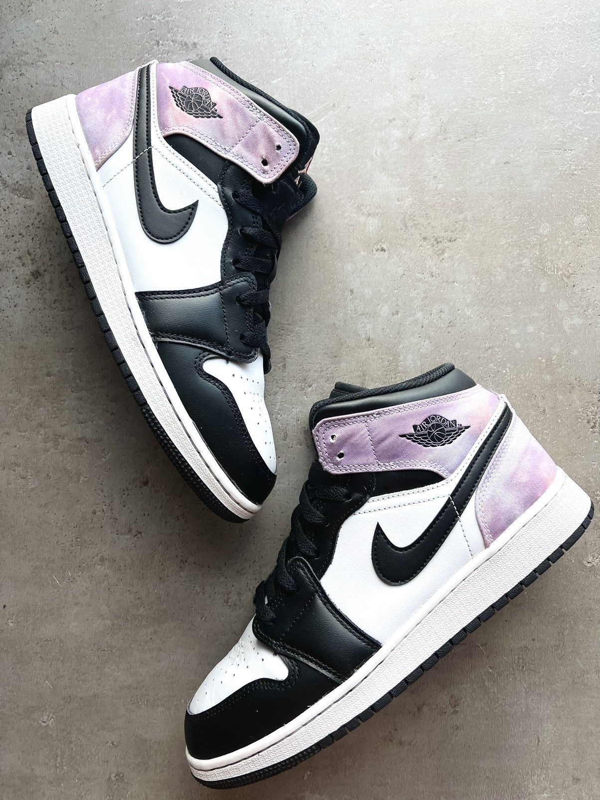 Jordan Brand Air Jordan 1 Mid GS “Tie Die” Bleached Coral White Sneakers Size US 7 / IT 37 - 4 Thumbnail
