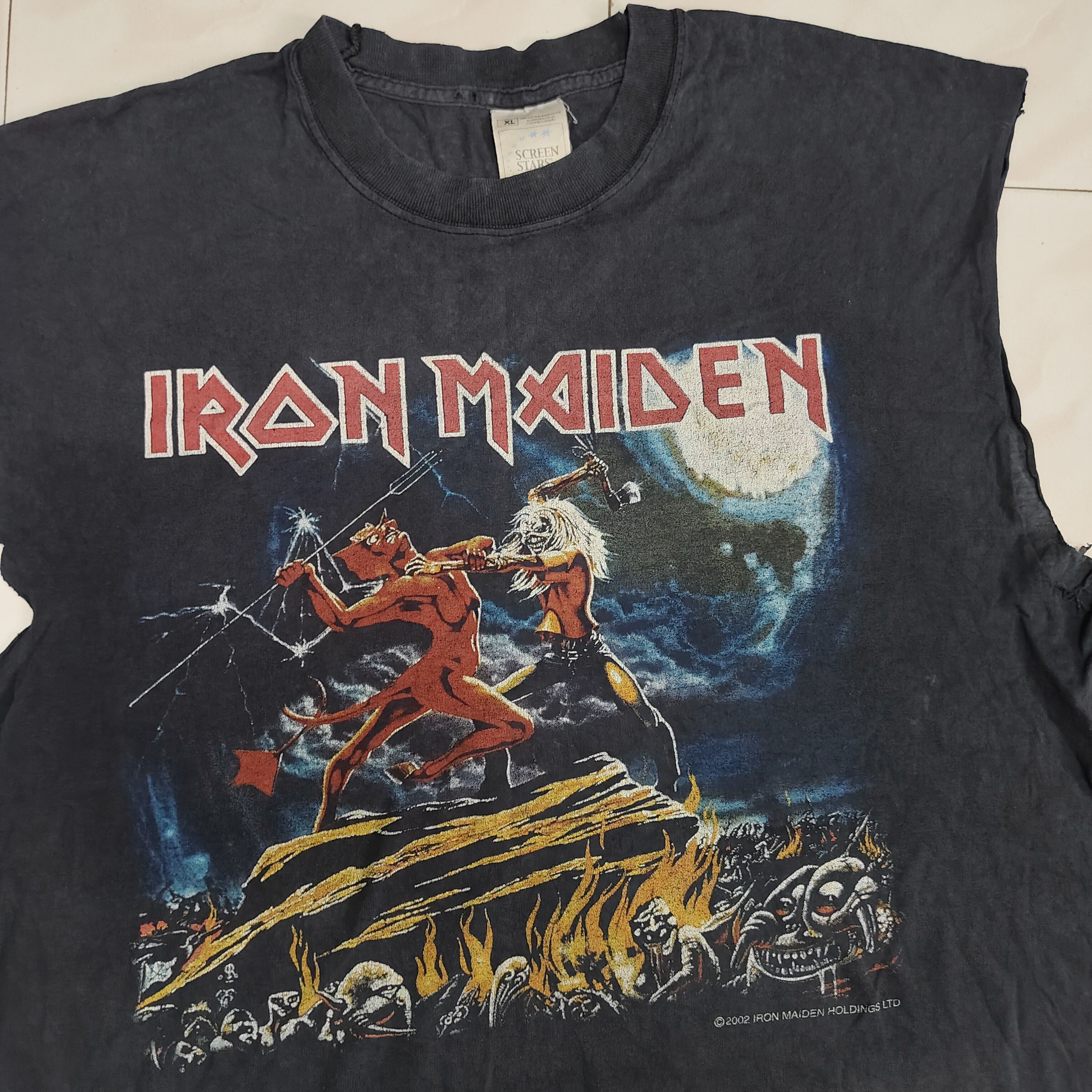 Iron Maiden Vintage Iron Maiden 2002 Distressed Destroyed T Shirt Size US XL / EU 56 / 4 - 4 Thumbnail