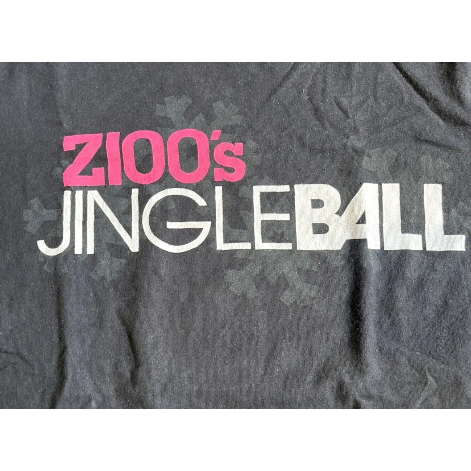 Aeropostale VINTAGE Aeropostale Z100 Jingle Ball 2011 Shirt Men’s Large L Black Pink Graphic Print Crew Neck Long Sleeve Logo Retro Music City Outdoor 90s Mens Size US L / EU 52-54 / 3 - 3 Thumbnail
