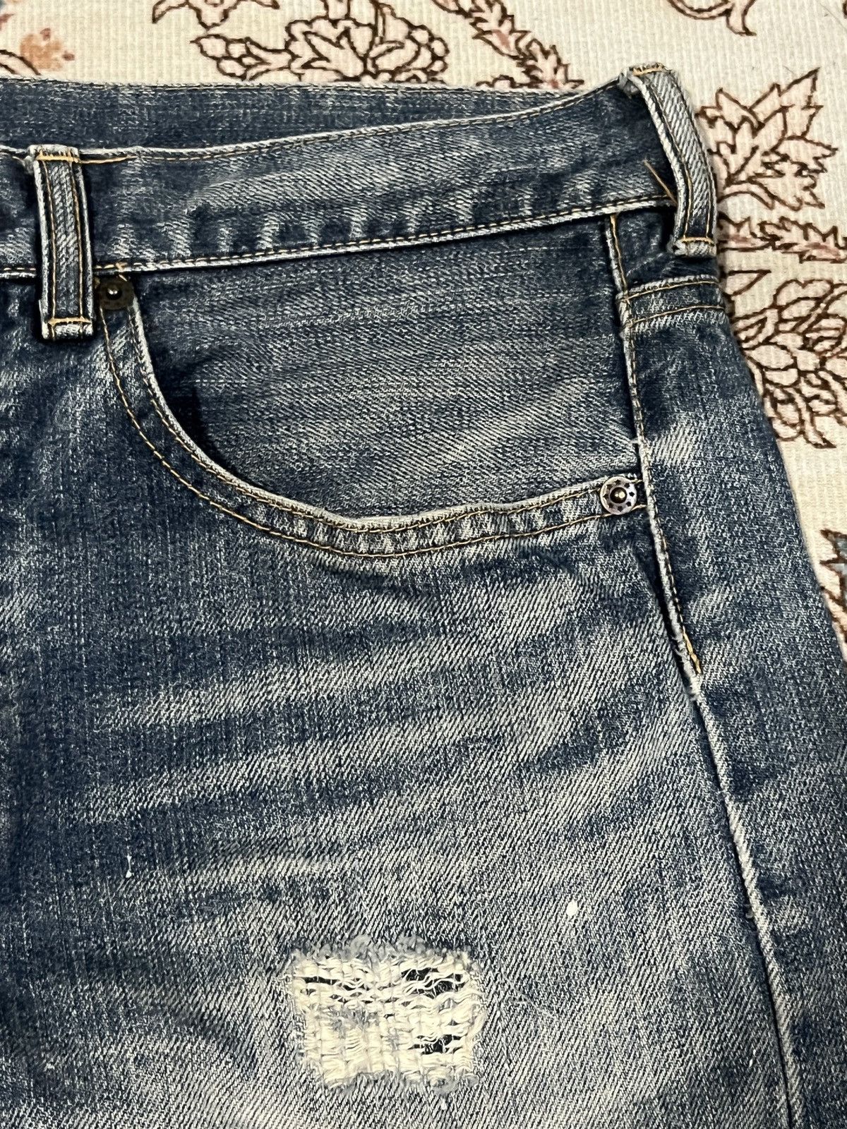 Japanese Brand WASHED DENIM PAINT SPLATTER DISTRESSED JEANS NOT HELMUT LANG Size US 31 - 5 Thumbnail