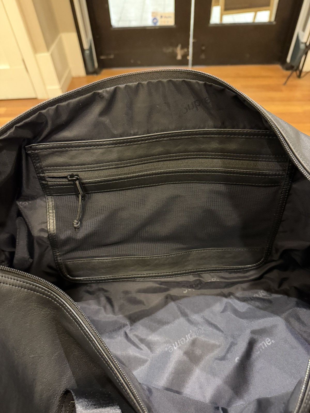 Supreme Supreme FW23 Black Leather Duffle Bag Size ONE SIZE - 4 Thumbnail