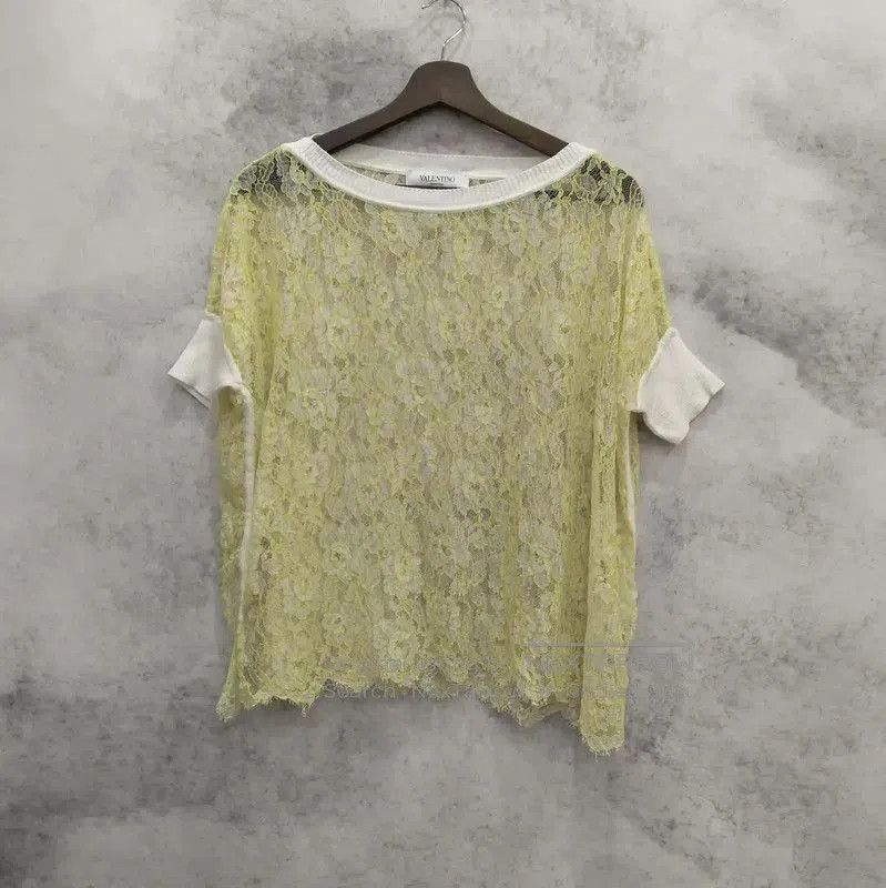Valentino Valentino Yellow Cotton Women's T-Shirt . Size L / US 10 / IT 46 - 1 Thumbnail