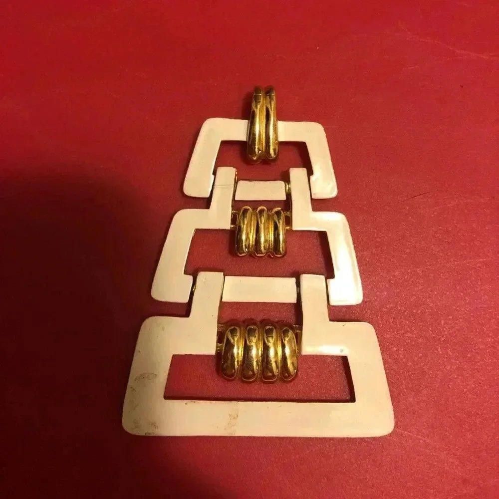 Designer Stylish Vintage 3-Tiered Brooch with Gold Accents Size ONE SIZE - 1 Thumbnail