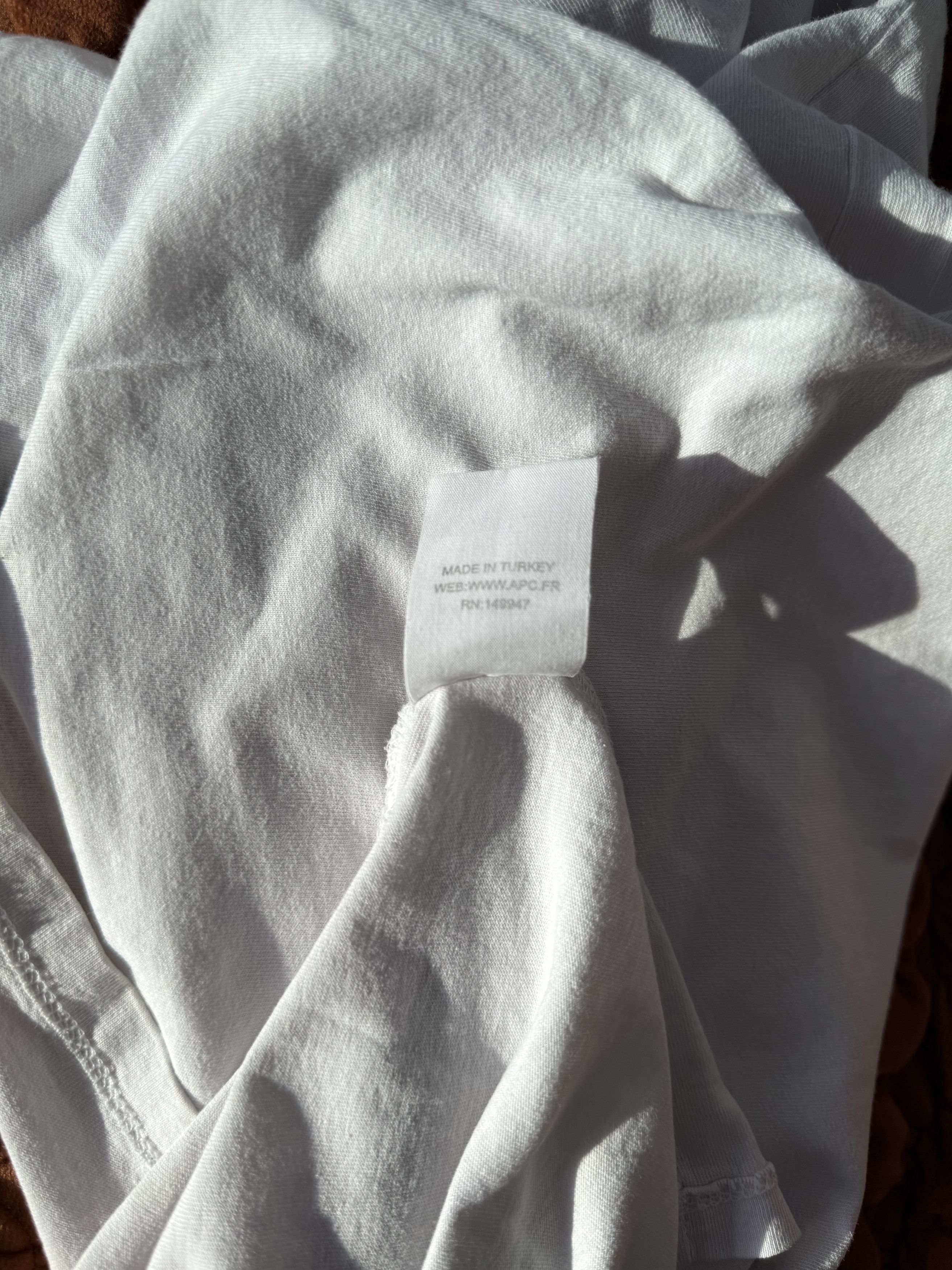 A.P.C. APC RED BOX LOGO TEE Size US XL / EU 56 / 4 - 3 Thumbnail