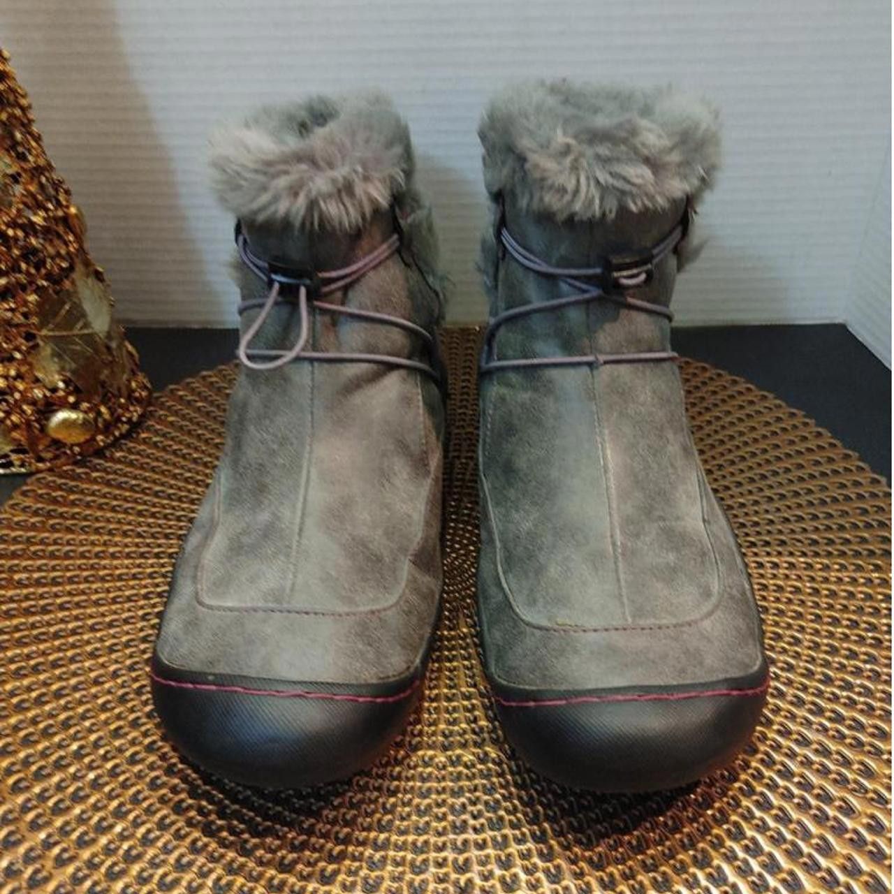 Designer Cozy Gray Winter Boots with Faux Fur Lining Size US 10 / IT 40 - 3 Thumbnail