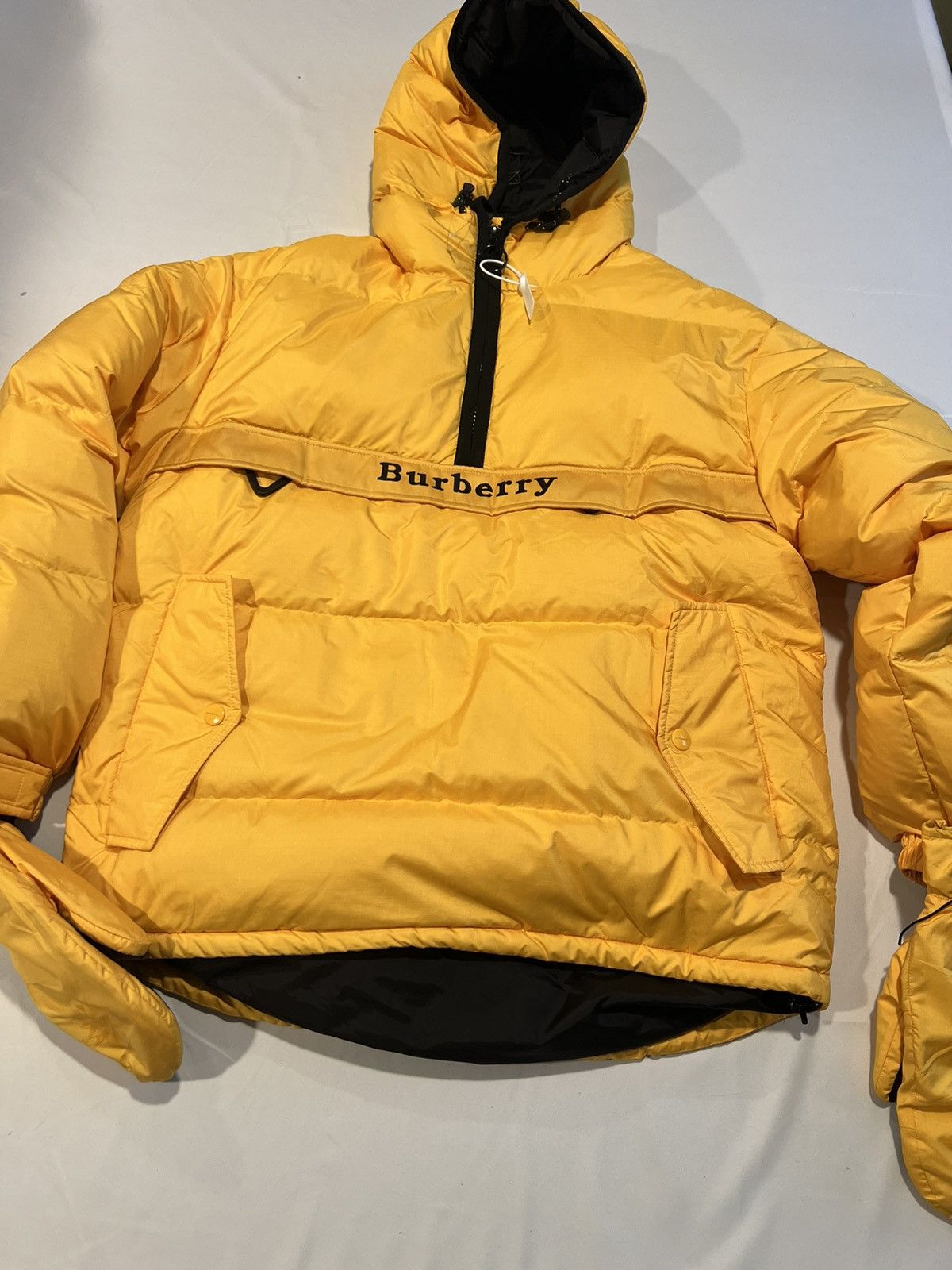 Burberry Burberry men’s detachable gloves ski jacket. 50/M. $1890 Size US M / EU 48-50 / 2 - 16 Thumbnail
