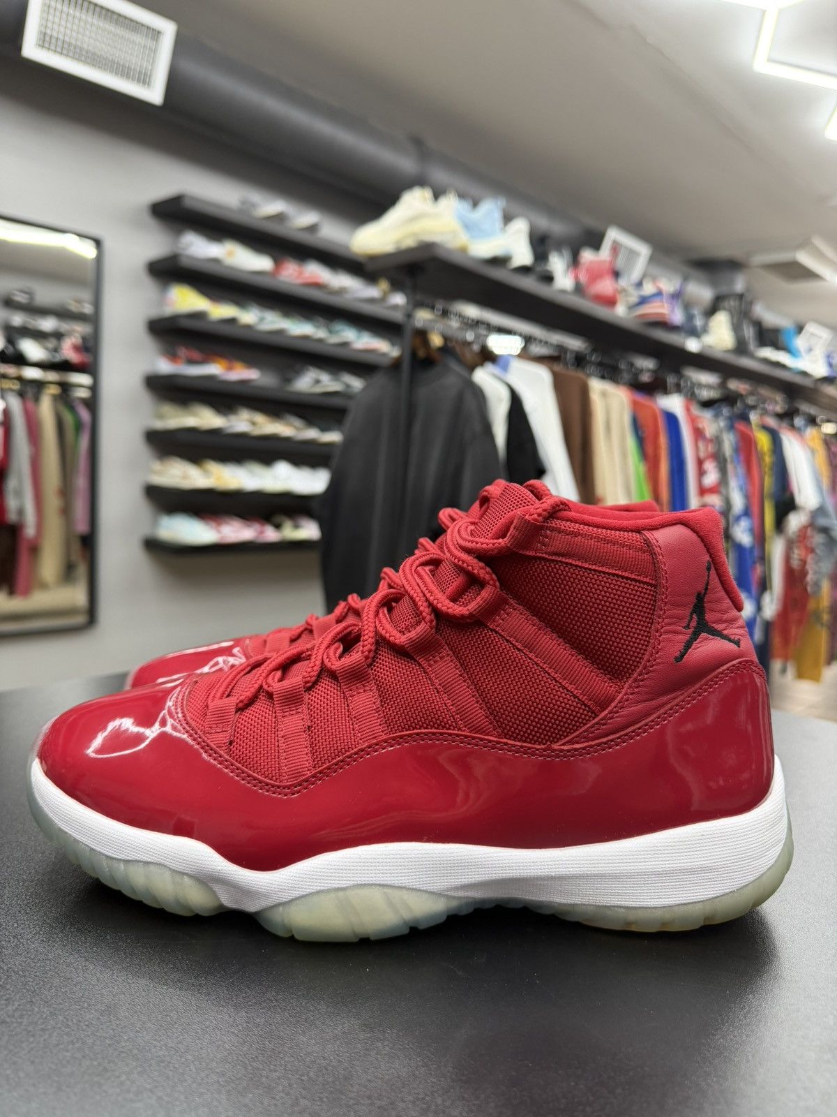 Jordan Brand Size 10 - Jordan 11 Retro Win Like 96 Size US 10 / EU 43 - 1 Thumbnail