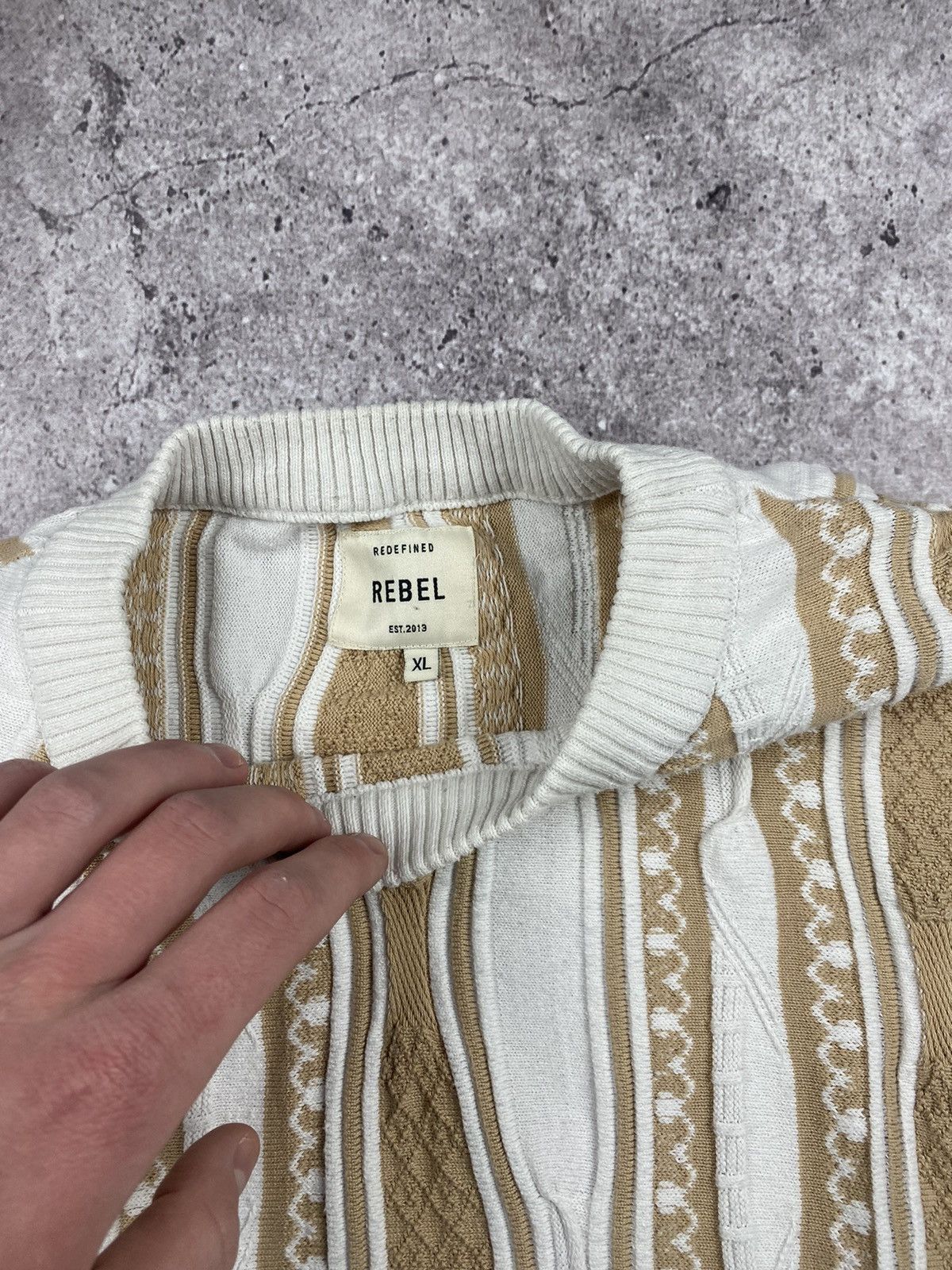 Coogi × Japanese Brand × Vintage Rare! Vintage Coogi Style Sweater Archive 3d Avant Garde Size US XL / EU 56 / 4 - 4 Thumbnail