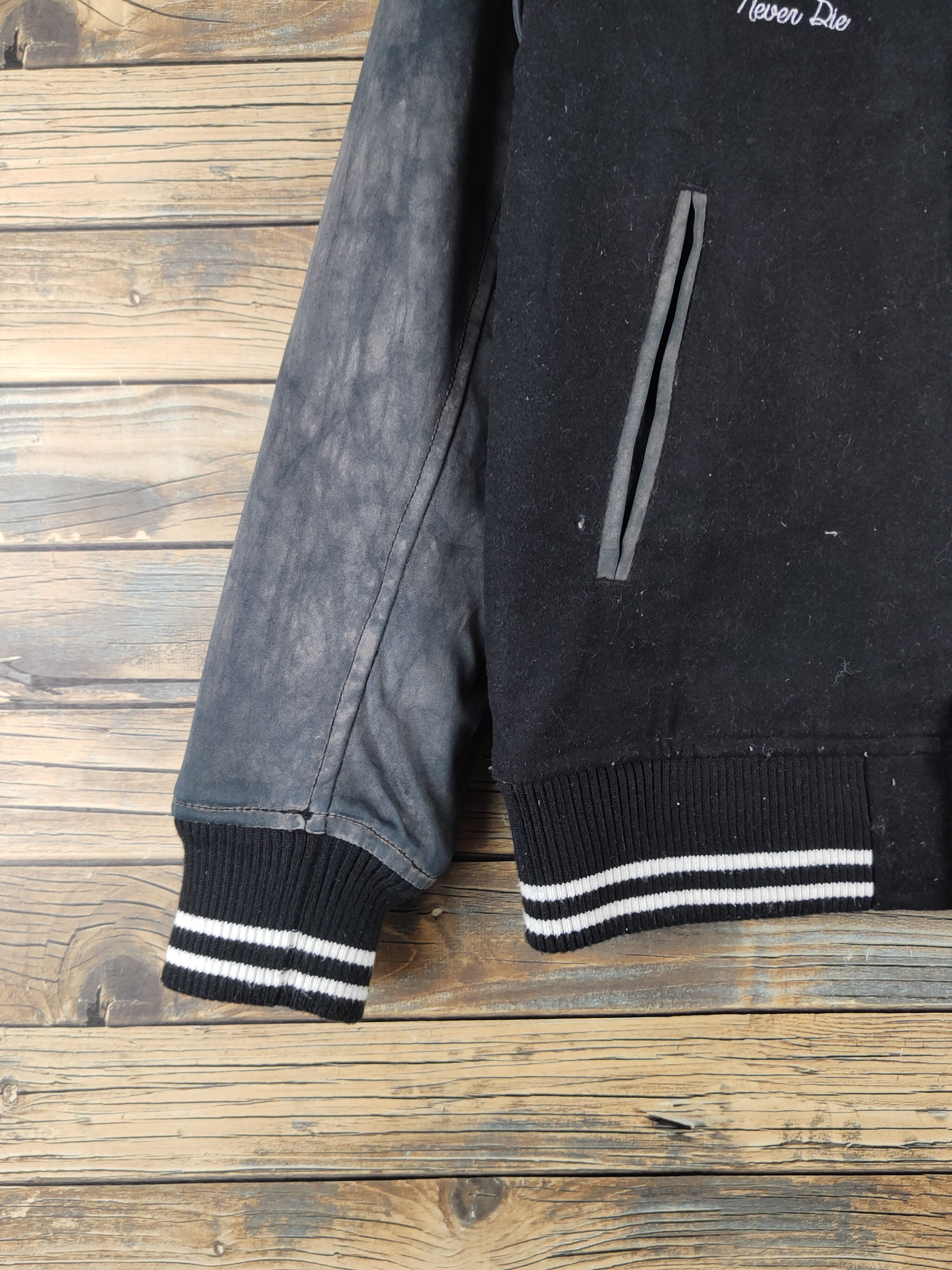 Japanese Brand DL B/one/soul duck Black Varsity Jackets #S2882 Size US M / EU 48-50 / 2 - 5 Thumbnail