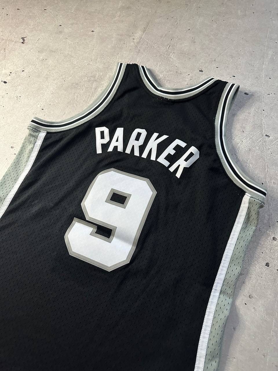 Mitchell & Ness × NBA San Antonio Spurs Tony Parker 2001-02 Hardwood Jersey Shirt Size US L / EU 52-54 / 3 - 7 Thumbnail