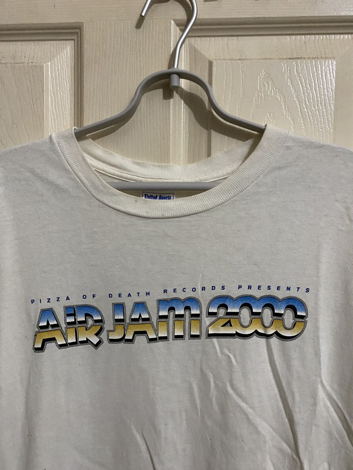 Vintage Vintage Air Jam 2000 Festival TShirt Pizza of Death Records Size US L / EU 52-54 / 3 - 7 Thumbnail