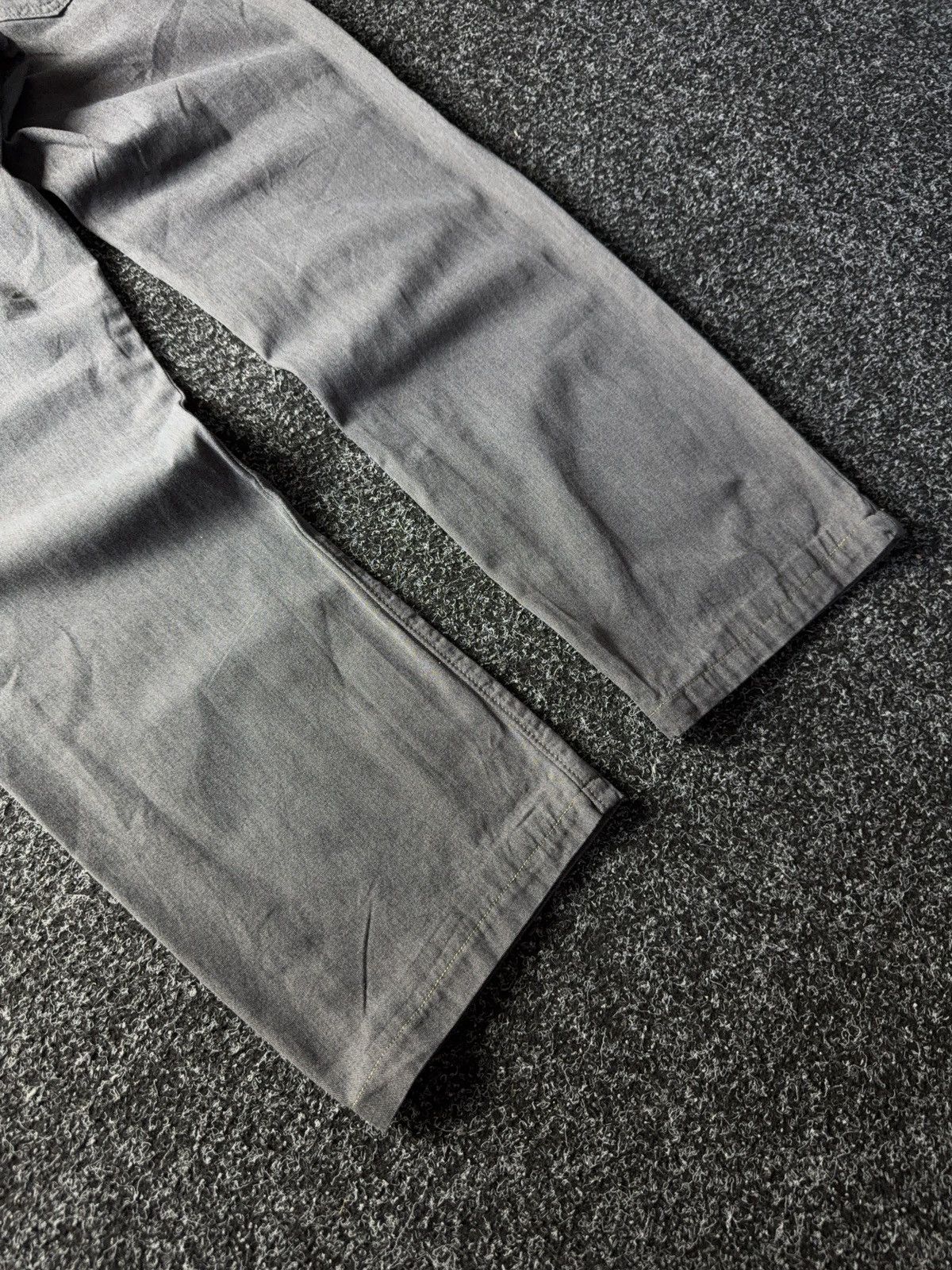 Hugo Boss Luxury Designer Hugo Boss Regular Fit Grey Casual Pants Size US 34 / EU 50 - 13 Thumbnail