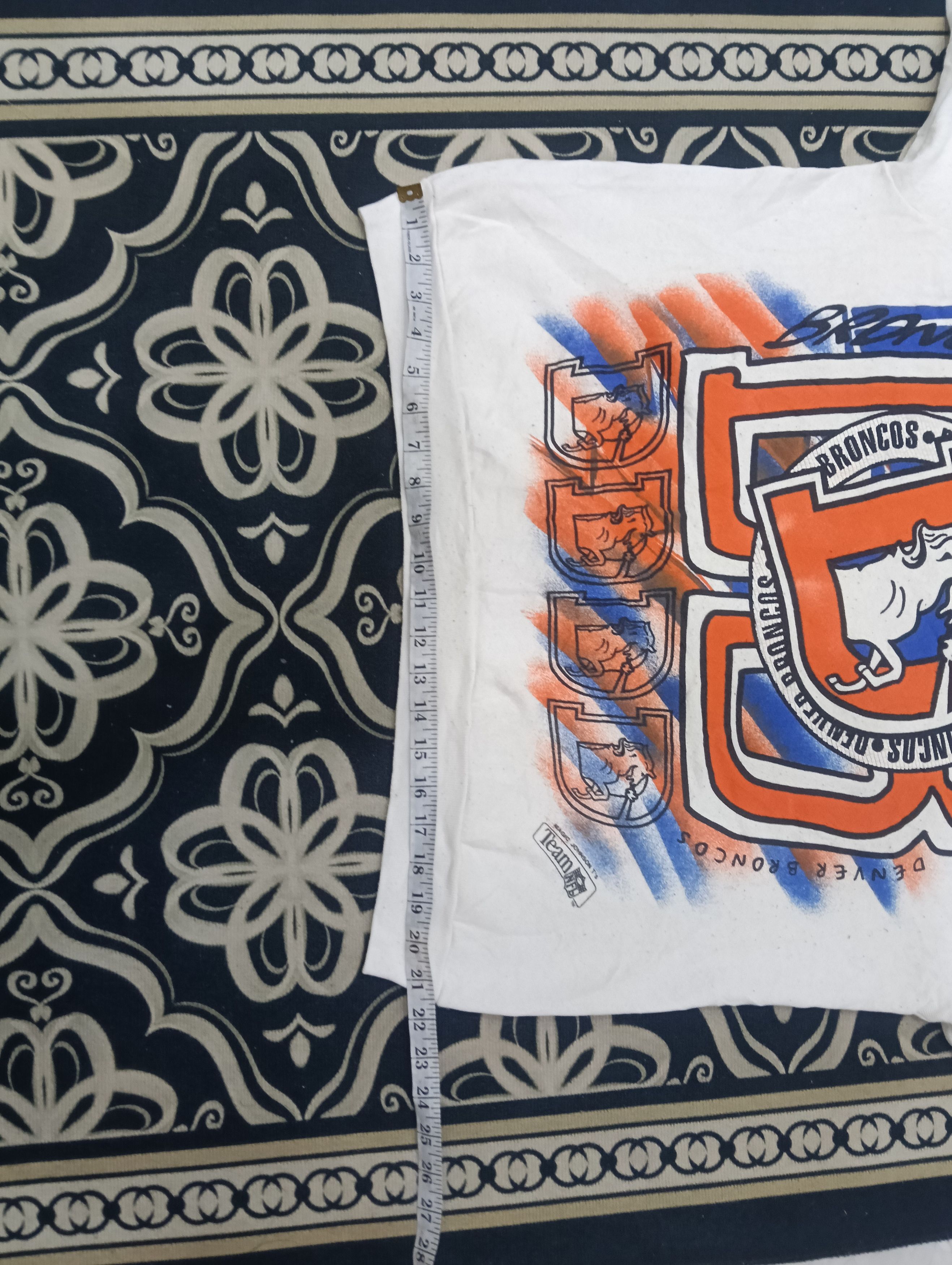 NFL Rare Denver Broncos Magic Johnson Graffiti Size US XL / EU 56 / 4 - 13 Thumbnail