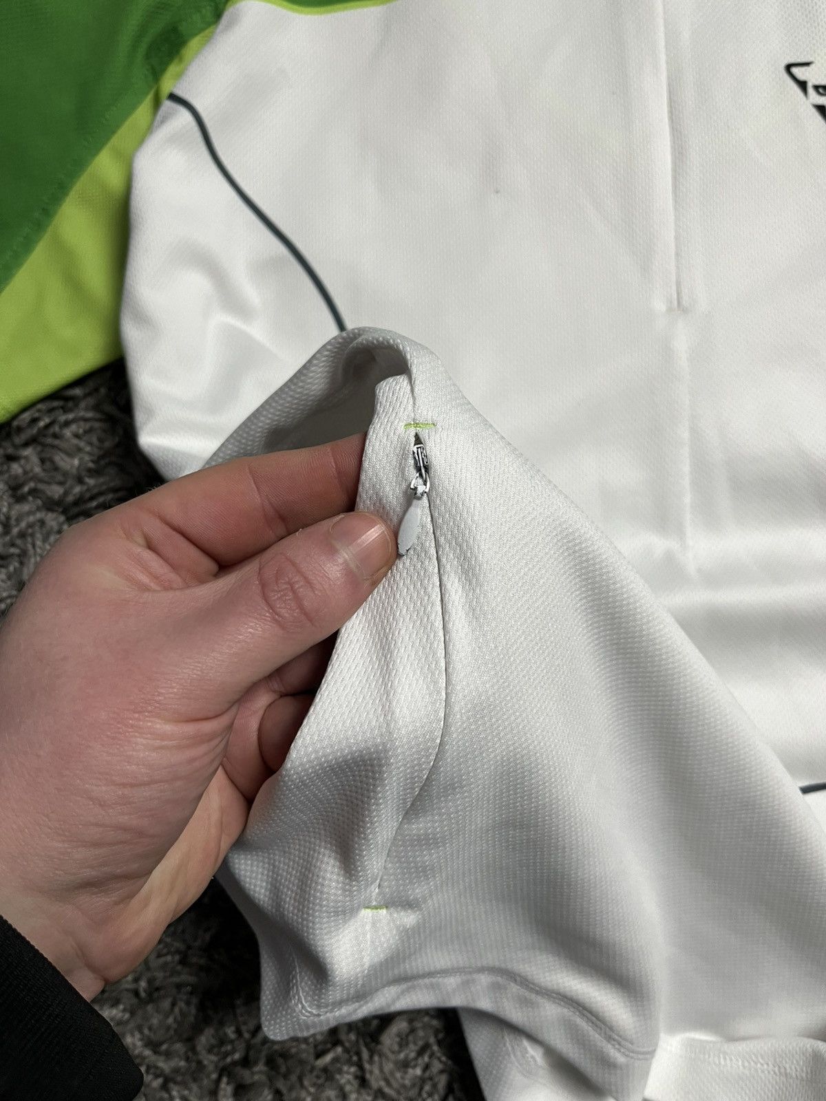 Vintage Dynafit Trail Ride Cycling Jersey White/Green Size L Size US L / EU 52-54 / 3 - 5 Thumbnail