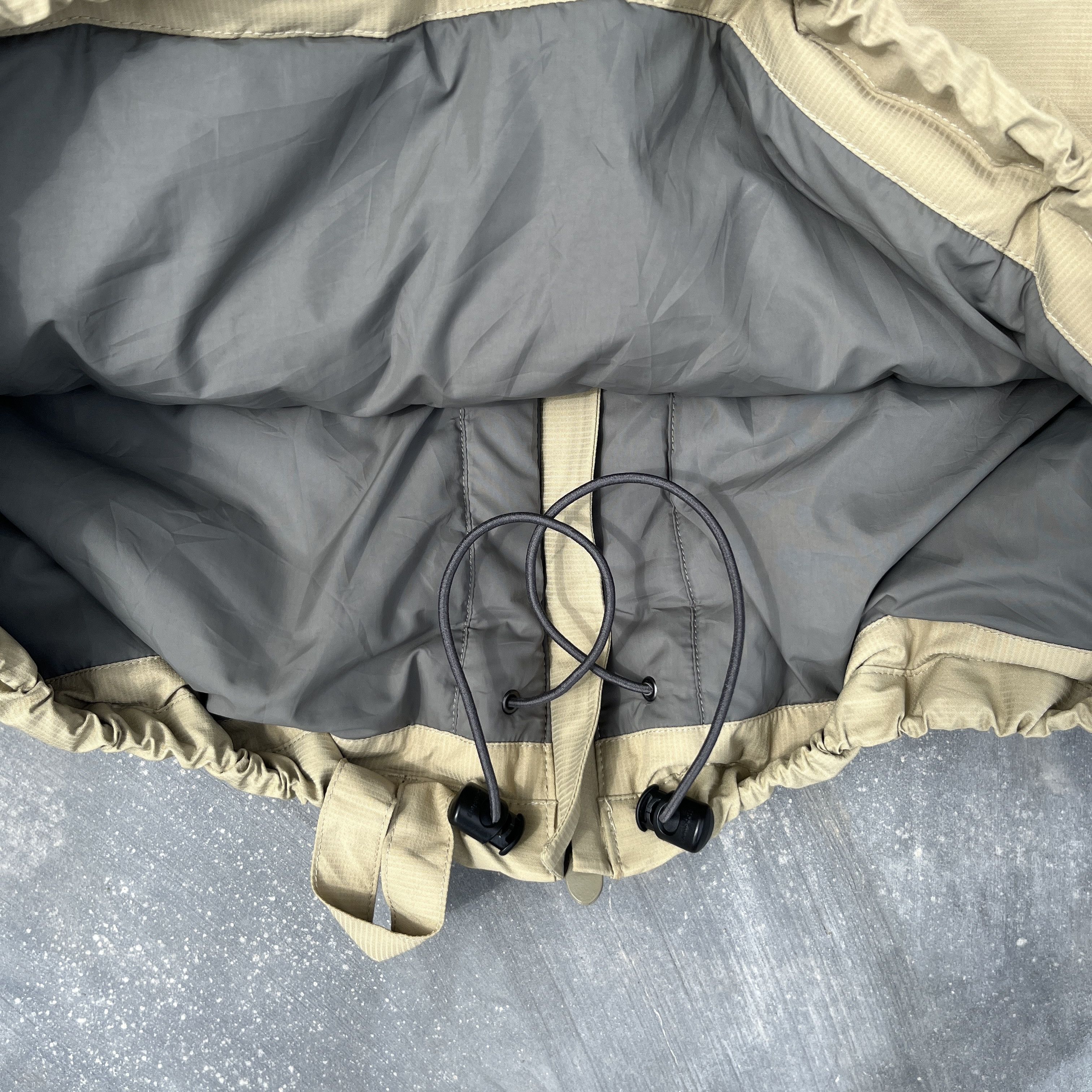 Montbell Montbell Technical Field Shell Jacket in beige Size US L / EU 52-54 / 3 - 5 Thumbnail