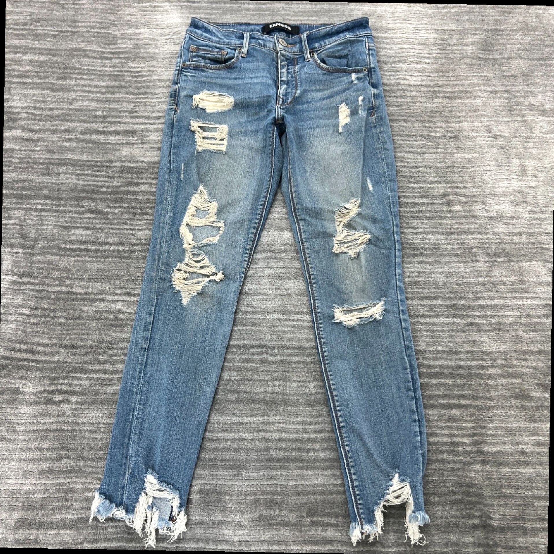 Express Womens Ankle Leggings in Mid Rise Style with Medium Wash Blue Denim and Size 4 Fit from Express Jeans Grailed