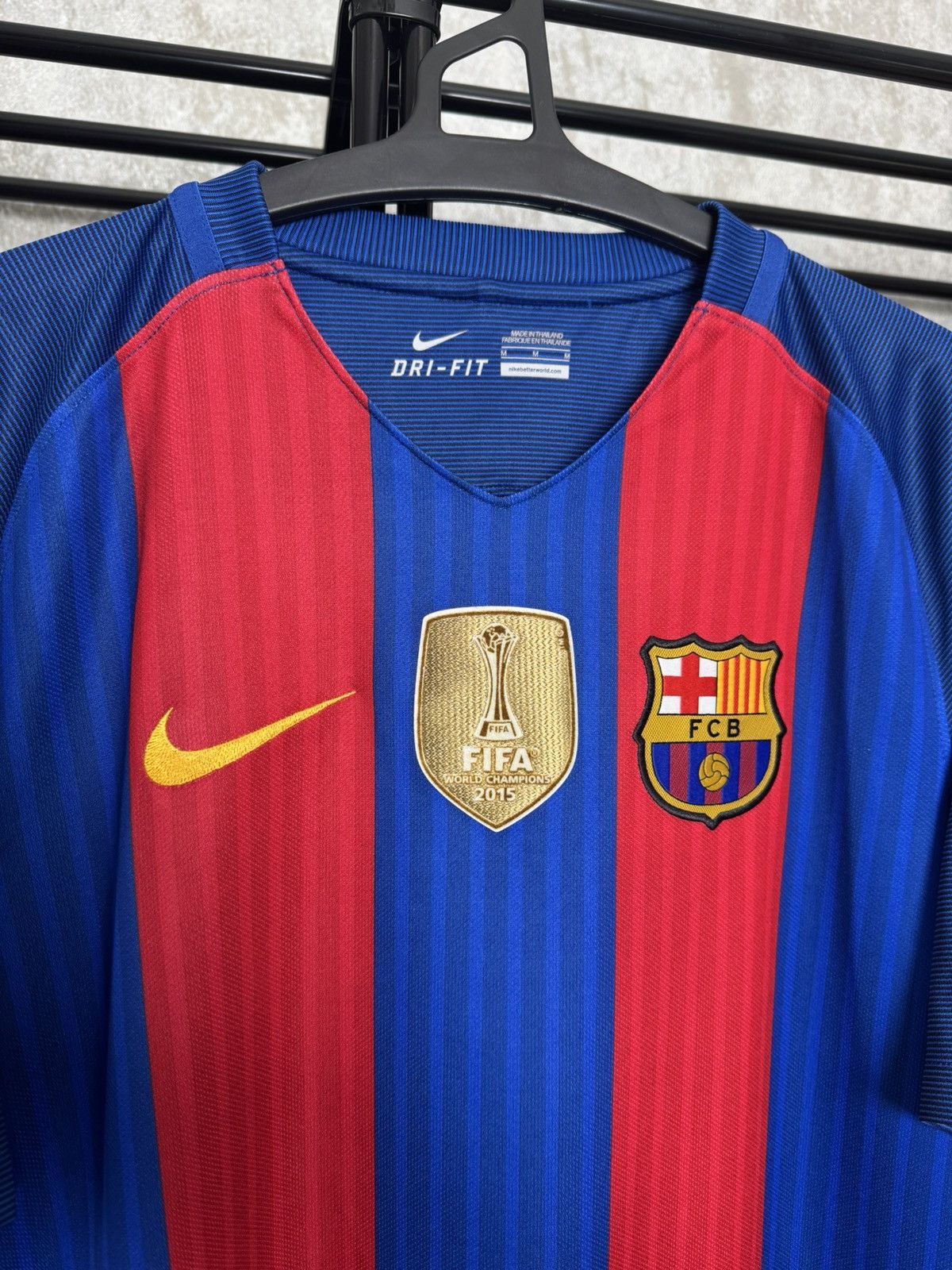 Nike Vintage Nike Barcelona Iniesta #8 Jersey Football Shirt Size US M / EU 48-50 / 2 - 6 Thumbnail