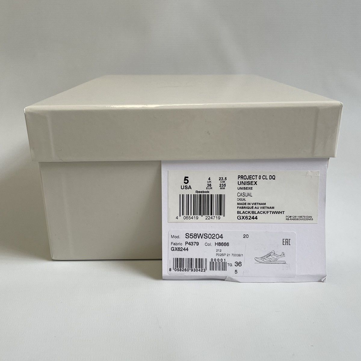Maison Margiela × Reebok ‘Project 0 CL’ Painted Tabi Sneakers Size US 7 / IT 37 - 19 Thumbnail