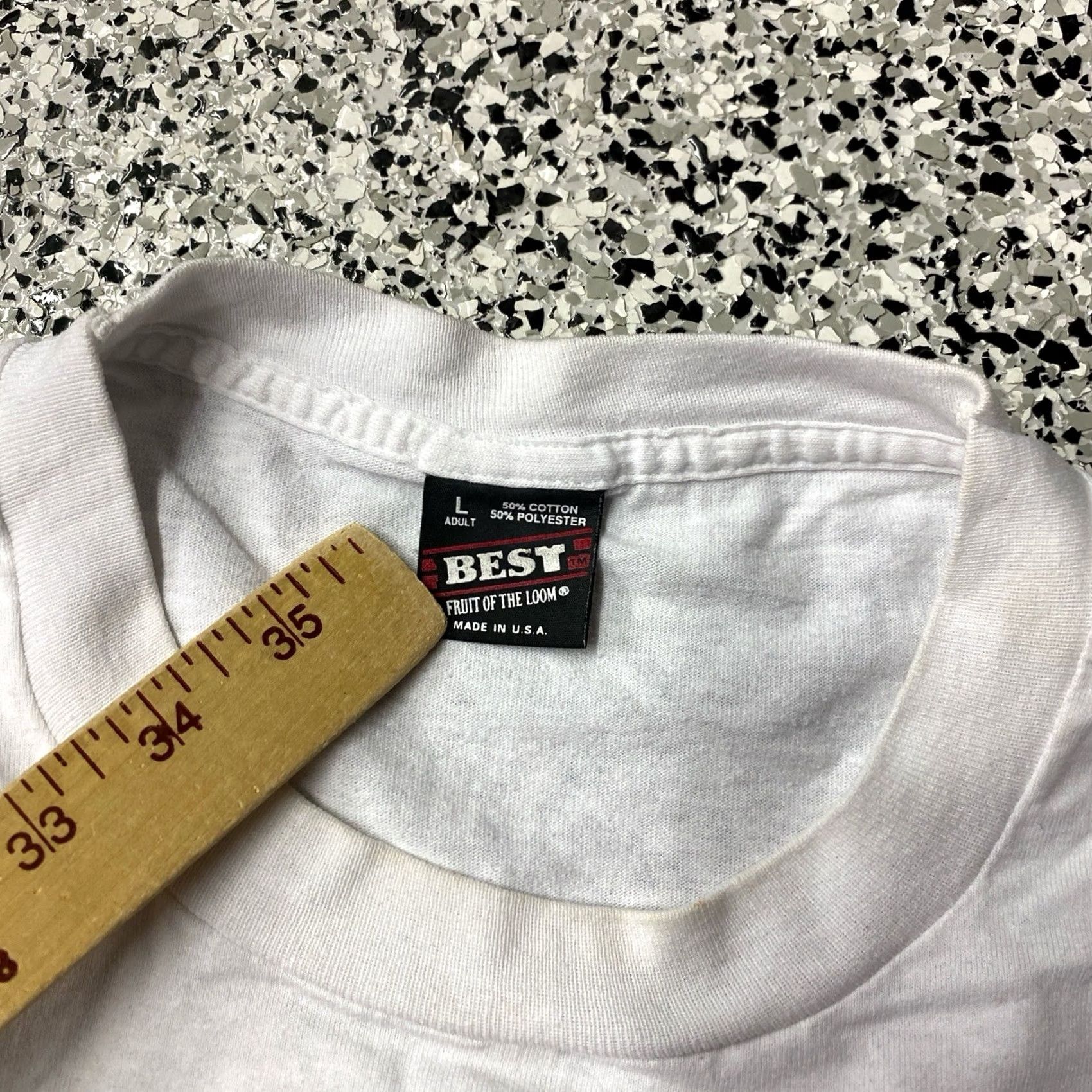 Fruit Of The Loom VINTAGE Fruit of the Loom T-Shirt Santa Snowman Ginger Bread White Lmen Men T-Shirt 90s Christmas Holiday Crew Neck Short Sleeve Yellowing Size US L / EU 52-54 / 3 - 5 Thumbnail