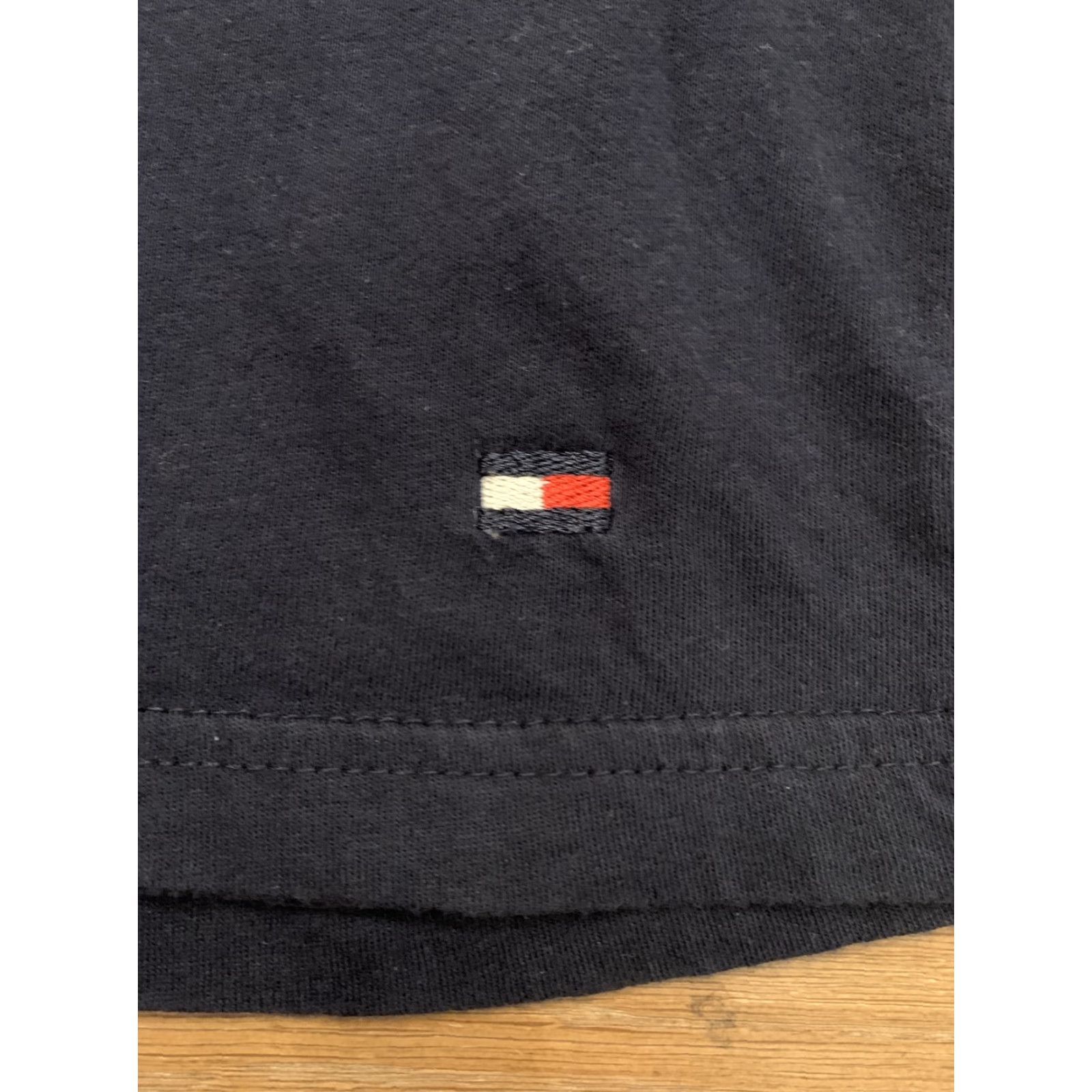 Tommy Hilfiger VINTAGE Tommy Hilfiger Triforce Zelda Shirt M Men's Blue T-Shirt with 90s/Concert vibe? Size US M / EU 48-50 / 2 - 2 Thumbnail