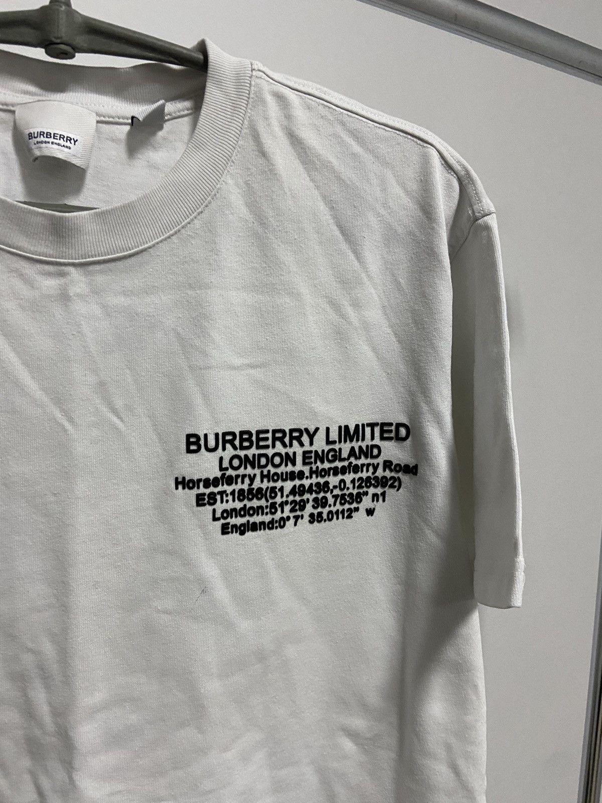 Burberry × Vintage Burberry Limited England 🏴󠁧󠁢󠁥󠁮󠁧󠁿 Vintage t shirt Logo Luxury Size US M / EU 48-50 / 2 - 3 Thumbnail