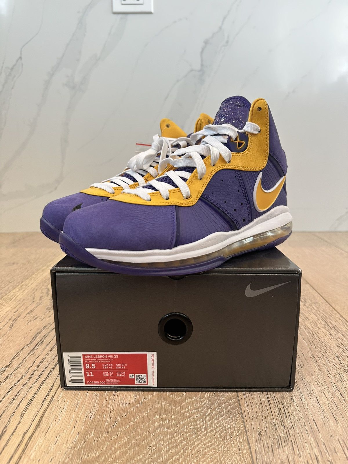 Nike Nike LeBron 8 Lakers Size US 9.5 / EU 42-43 - 1 Thumbnail