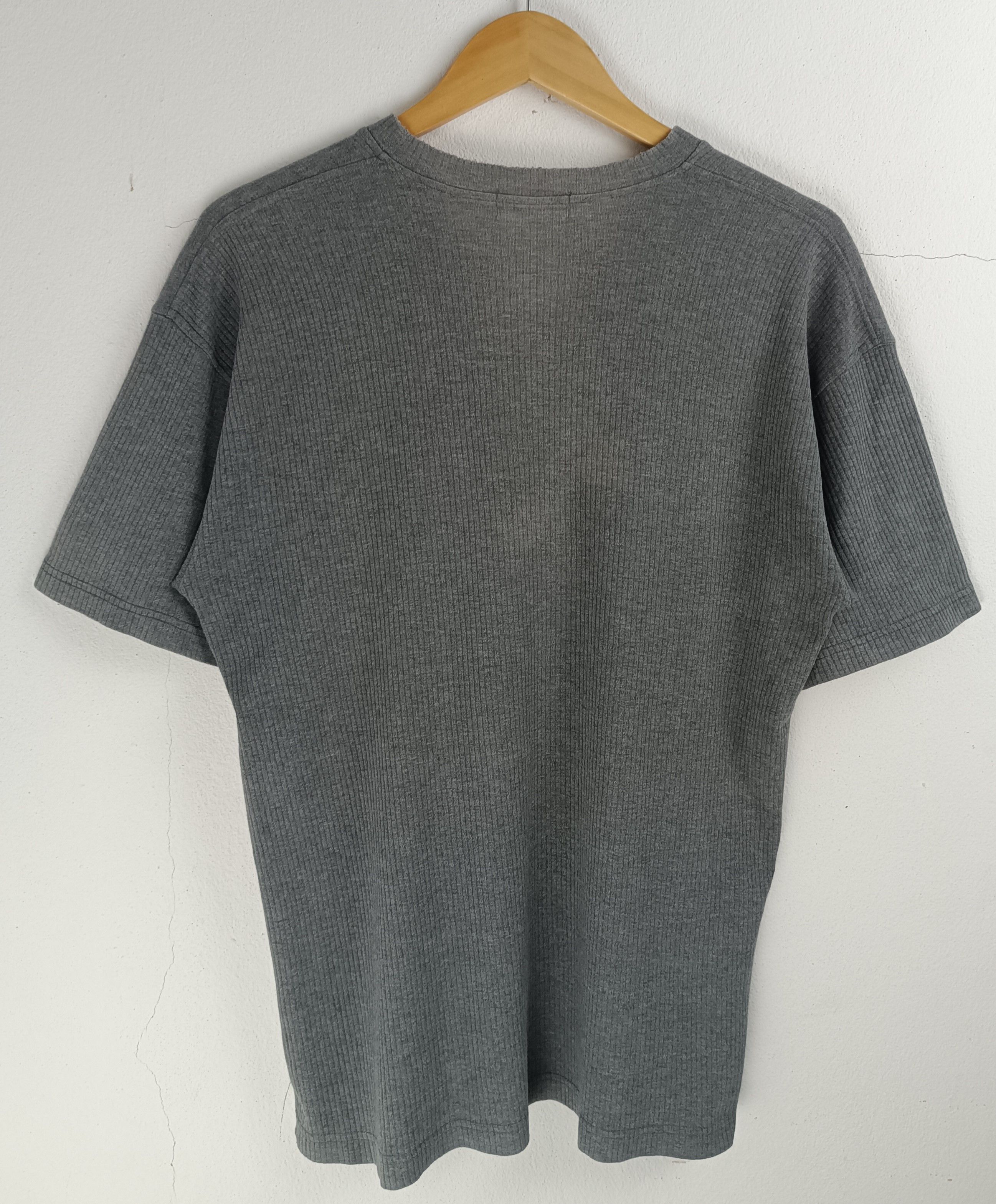 Vintage VINTAGE 90'S DISTRESSED YVES SAINT LAURENT DESIGNER TEE Size US M / EU 48-50 / 2 - 4 Thumbnail