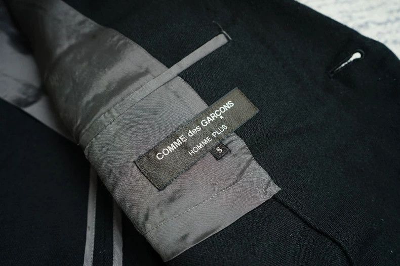 Comme des Garcons Comme des Garcons Blazer with Notch Lapel 2505-Nextarrow Size US S / EU 44-46 / 1 - 8 Thumbnail