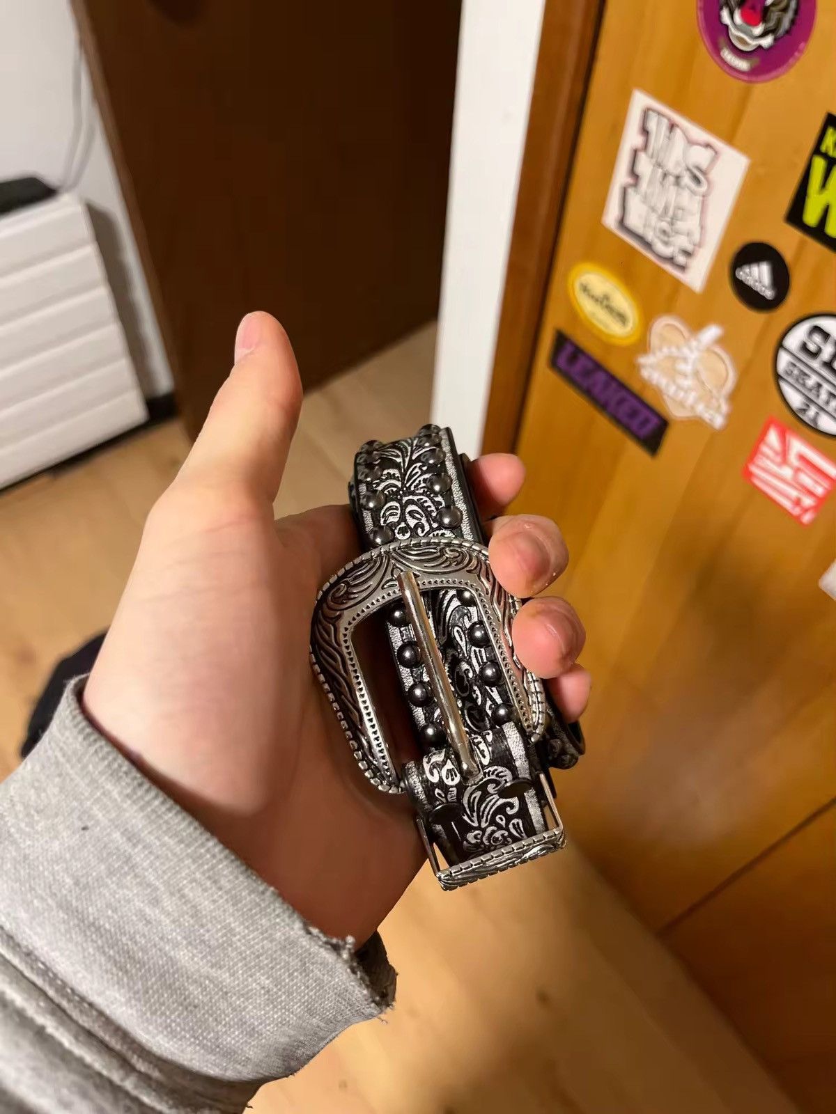 Japanese Brand 112 cm Engraved PU Leather Stud Belt | Vintage Western Style Size ONE SIZE - 5 Thumbnail