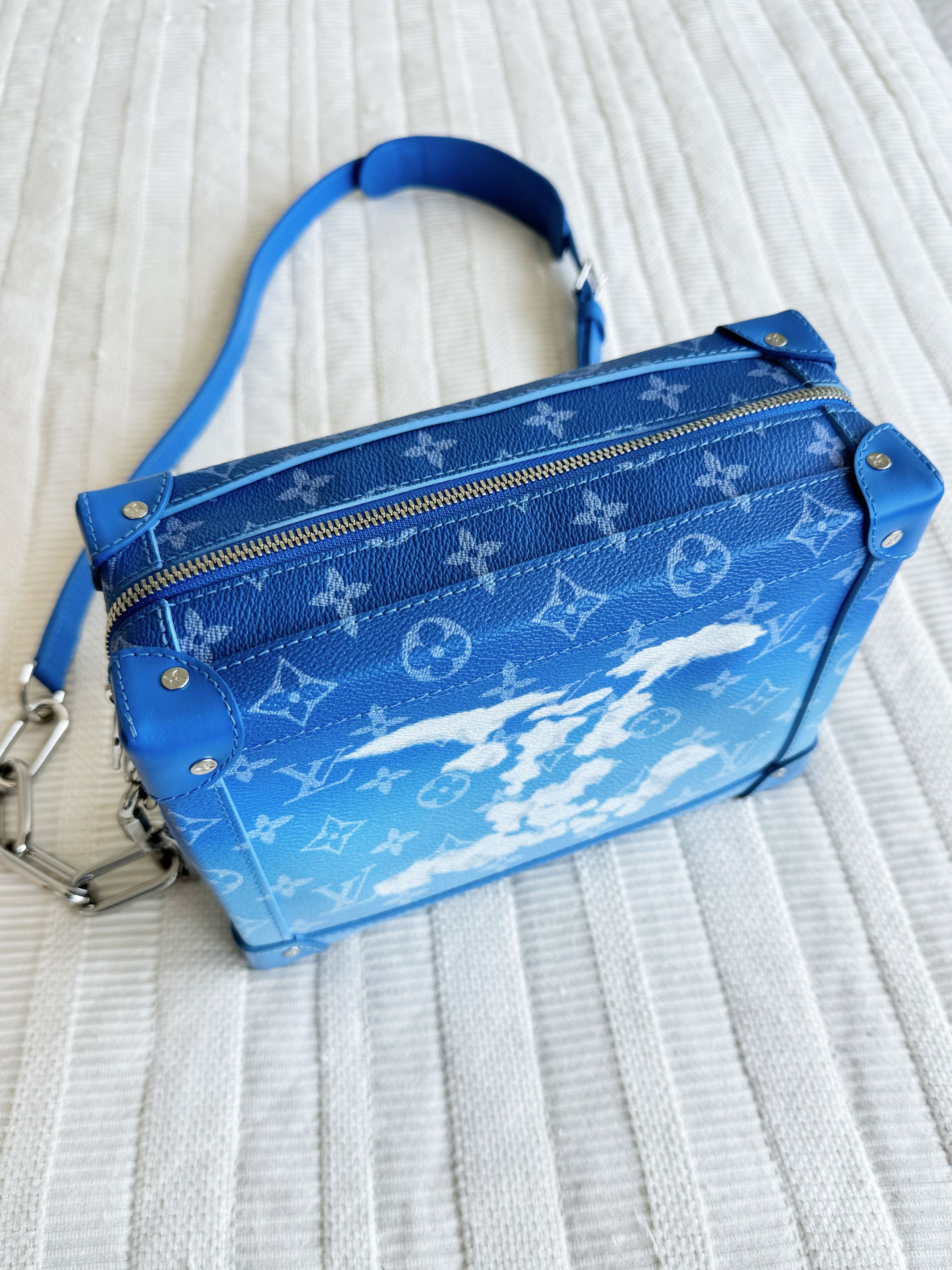 Louis Vuitton × Virgil Abloh Cloud Soft Trunk Bag Size ONE SIZE - 2 Thumbnail