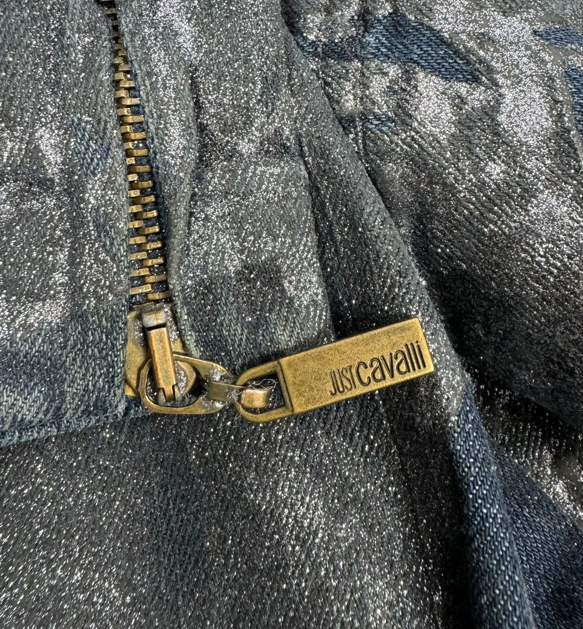 Just Cavalli × Vintage Just Cavalli Waxed Glitter Jeans Cropped Ankle Zip size 28 Size 28" / US 6 / IT 42 - 18 Thumbnail