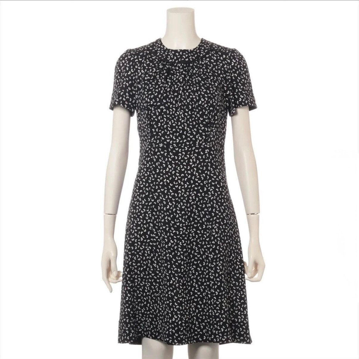Louis Vuitton Louis Vuitton Black & White Floral Silk Dress Sz 36 Size XS / US 0-2 / IT 36-38 - 1 Thumbnail