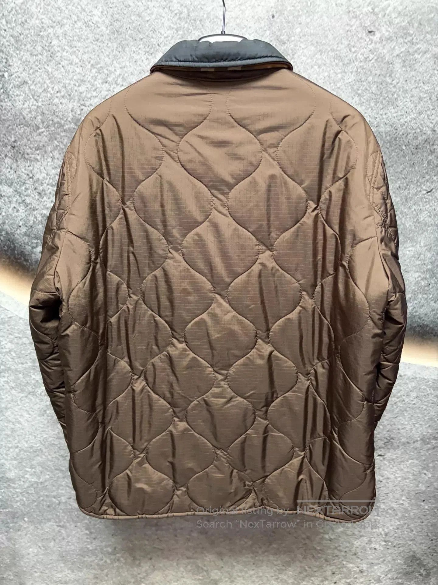 Burberry Brown Quilted Jacket with Button Front - Size L. Size US L / EU 52-54 / 3 - 2 Thumbnail