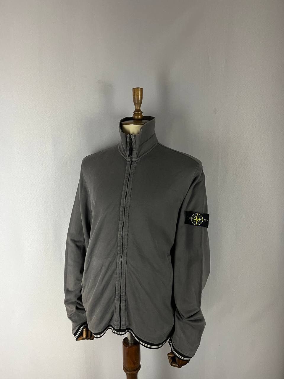 Stone Island Stone Island Zip Sweatshirt Jacket Grey Size US XXL / EU 58 / 5 - 1 Thumbnail