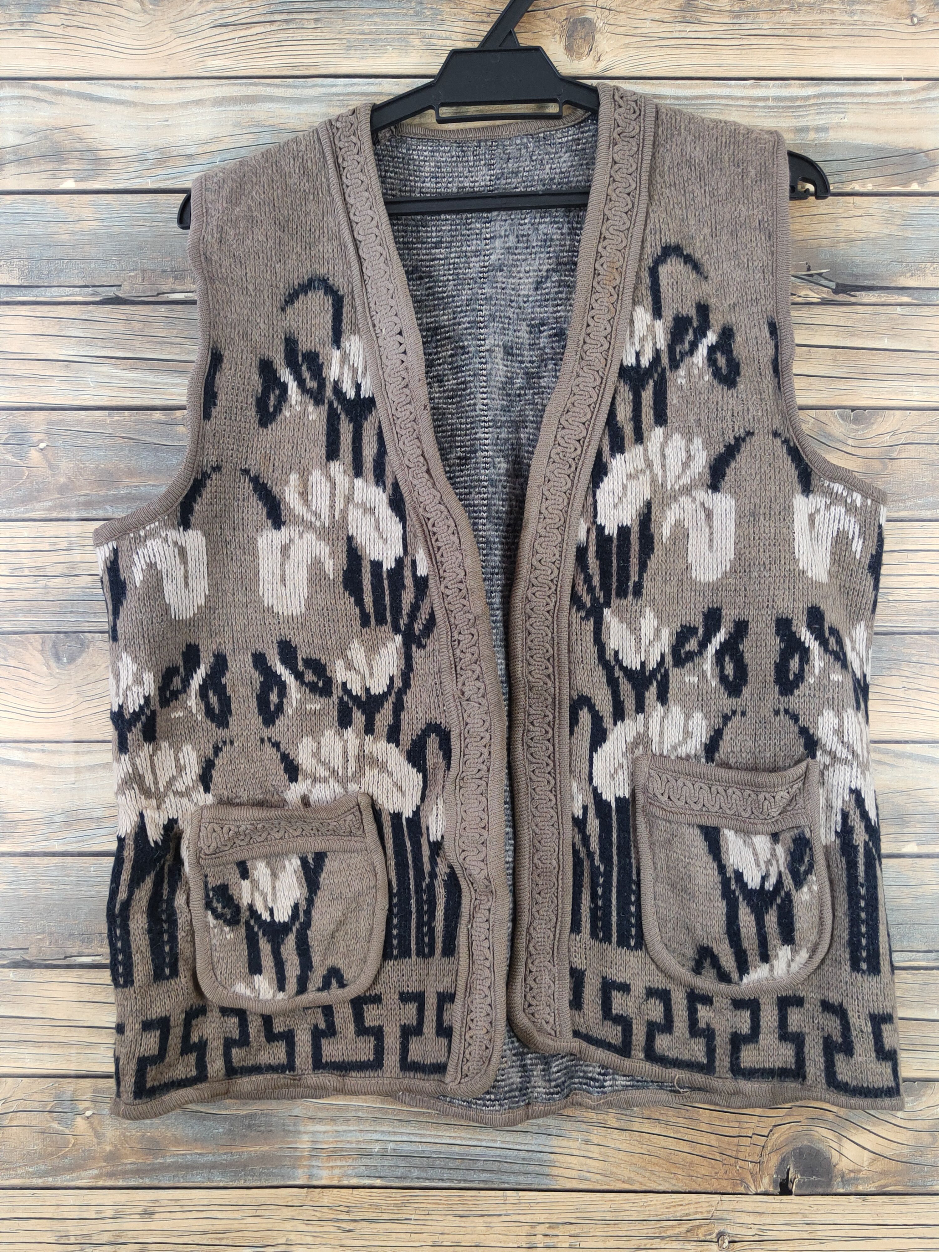 Homespun Knitwear × Japanese Brand × Vintage Vintage Art designs Japanese Brand Brown Knitwear Vests Size M / US 6-8 / IT 42-44 - 1 Thumbnail