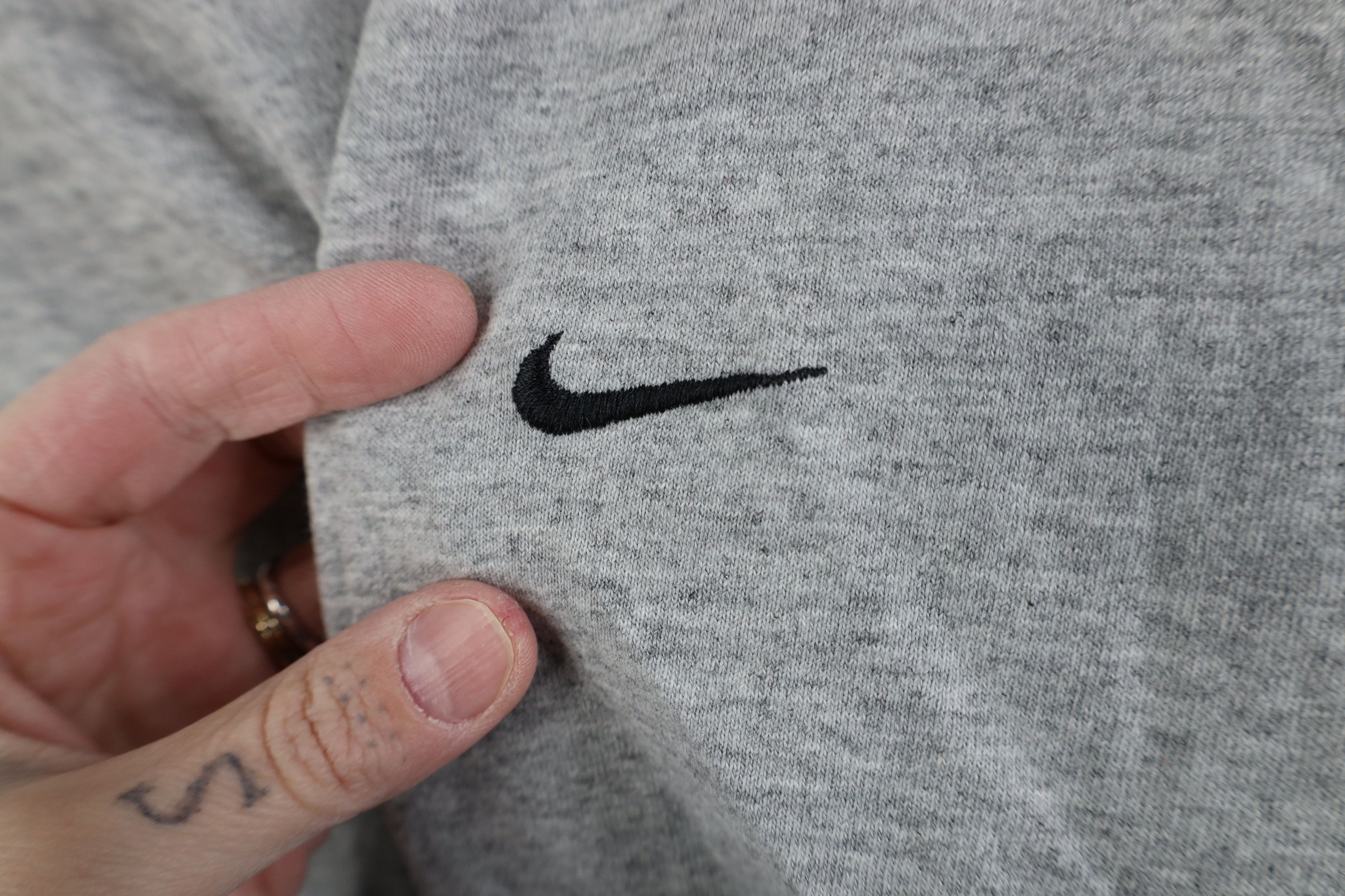 Nike Vintage Nike Swoosh Short Sleeve T-Shirt Heather Gray USA Size US XL / EU 56 / 4 - 4 Thumbnail