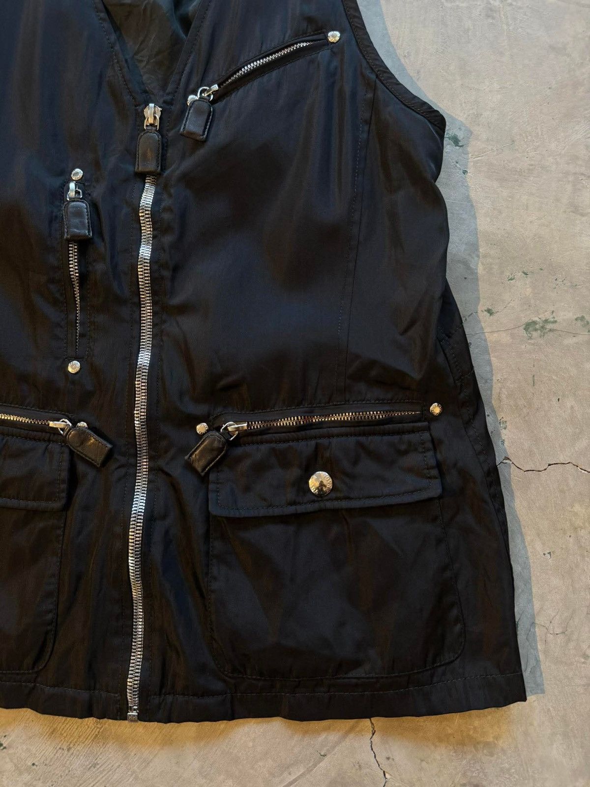 Prada Prada Multipocket leather nylon vest Size M / US 6-8 / IT 42-44 - 3 Thumbnail