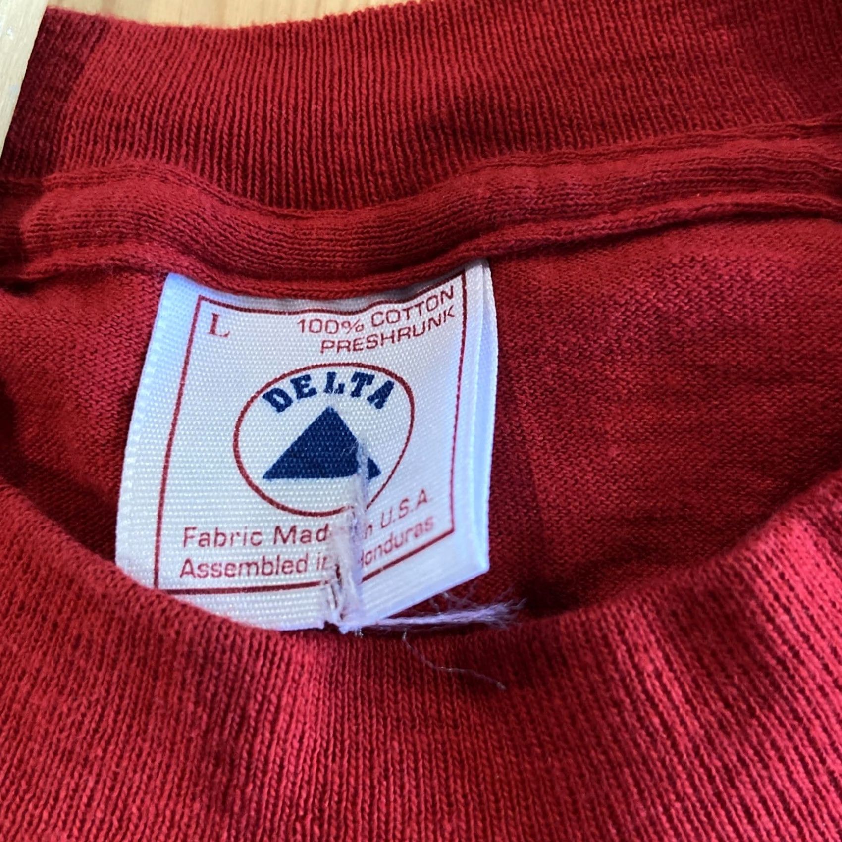 Delta VINTAGE Delta Rose Shirt T-Shirt Red California L Men Men Large Stitch Shirt T-Shirt California 90s Theme Mens Size US L / EU 52-54 / 3 - 2 Thumbnail