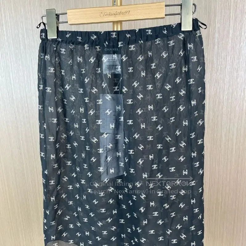 Chanel Chanel Black Silk Midi Skirt M Size . Size 23" - 1 Thumbnail