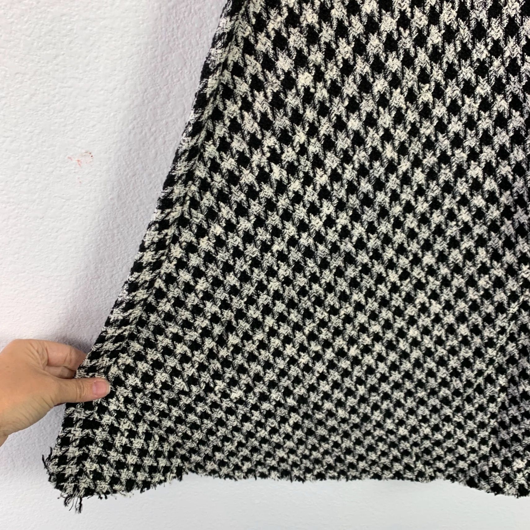 Zara VINTAGE Zara Black Cream White Houndstooth Tweed Dark Academia Midi A-Line Skirt Medium Size 32" / US 10 / IT 46 - 2 Thumbnail