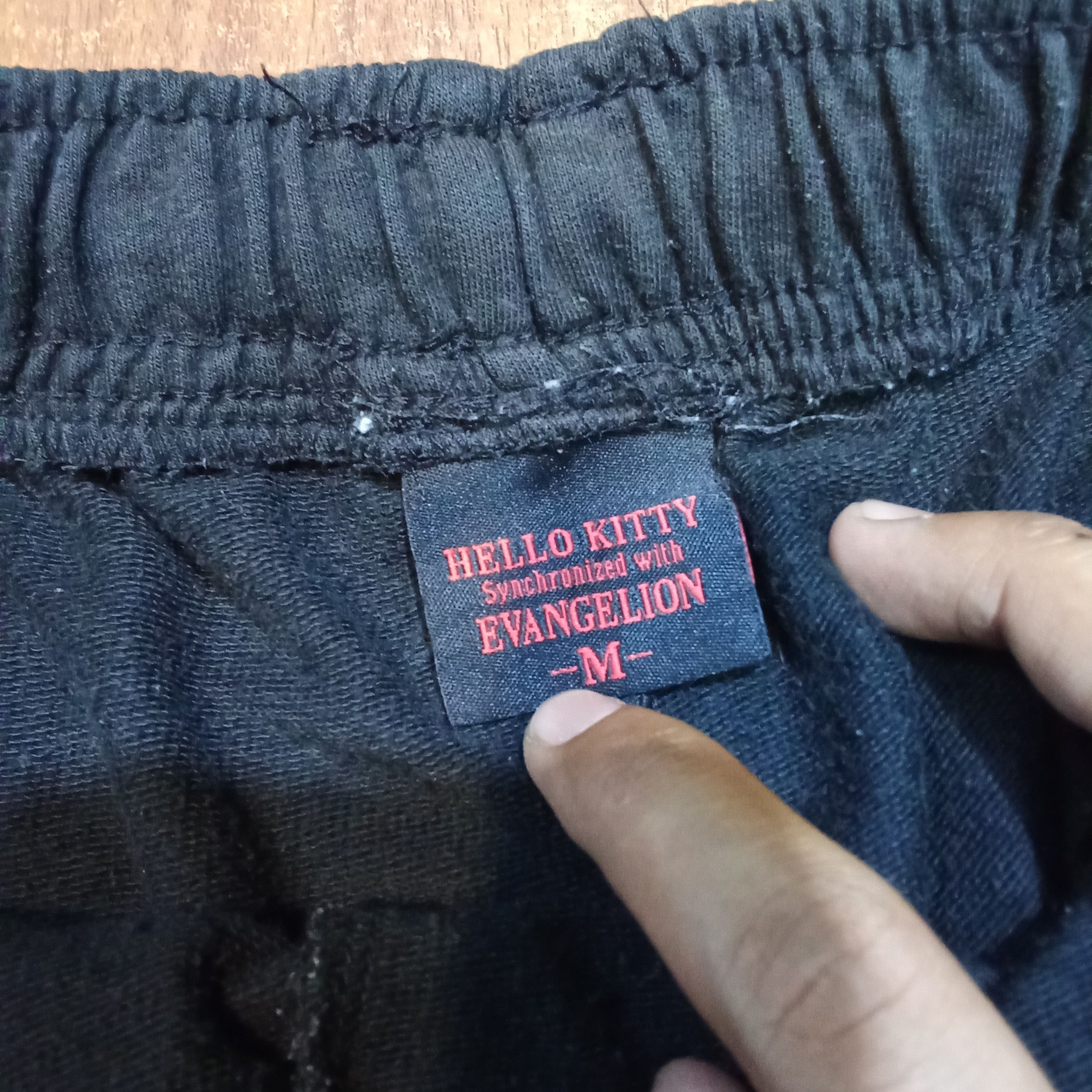 Japanese Brand Evangelion neon Genesis x Hello Kitty short sweetpants Size US 30 / EU 46 - 6 Thumbnail