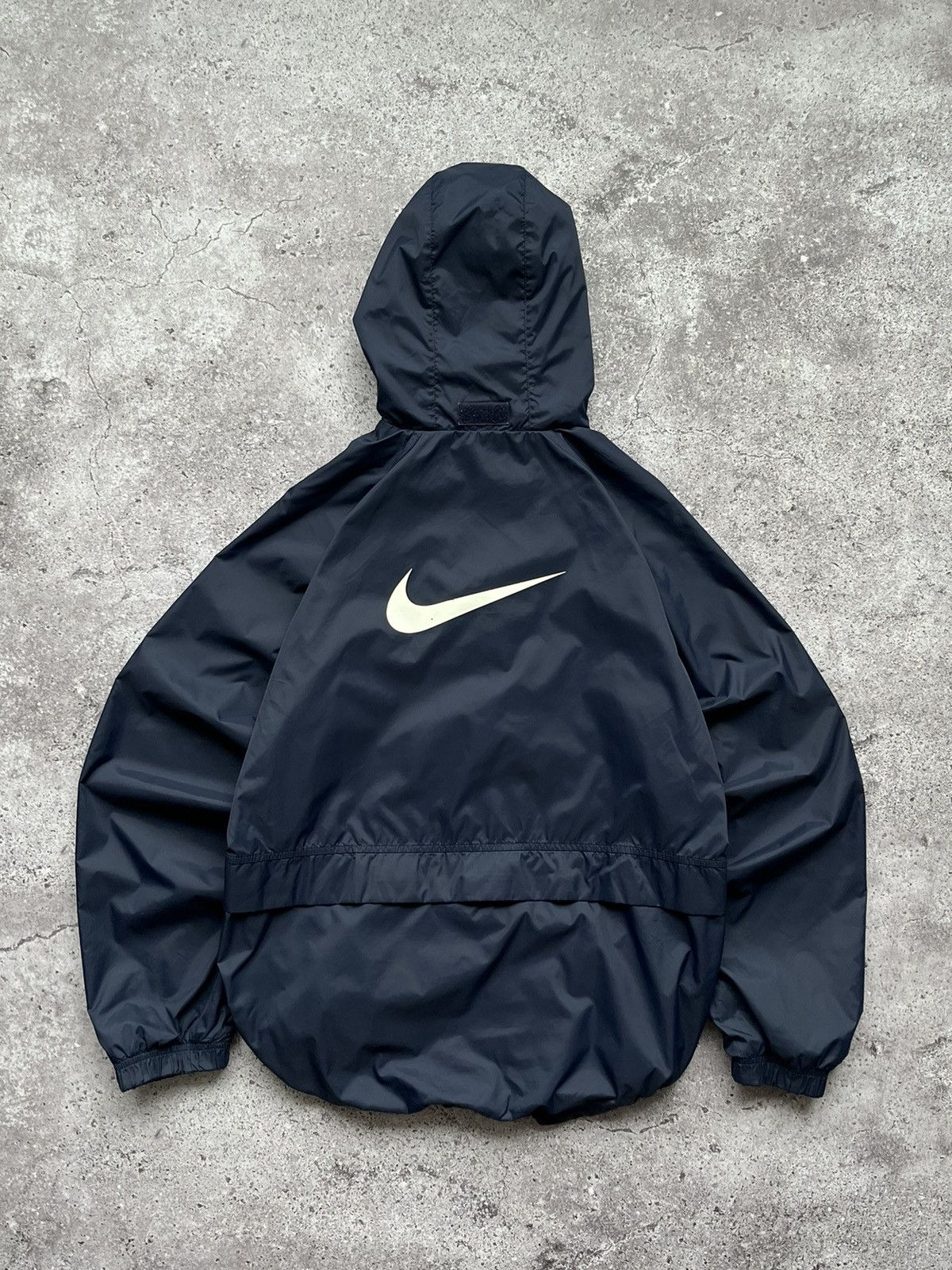 nike windbreaker big logo