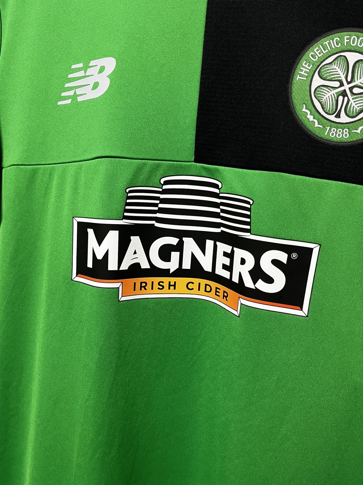 New Balance ⚽️ CELTIC 2016 2017 NEW BALANCE SOCCER JERSEY FOOTBALL SHIRT Size US L / EU 52-54 / 3 - 3 Thumbnail