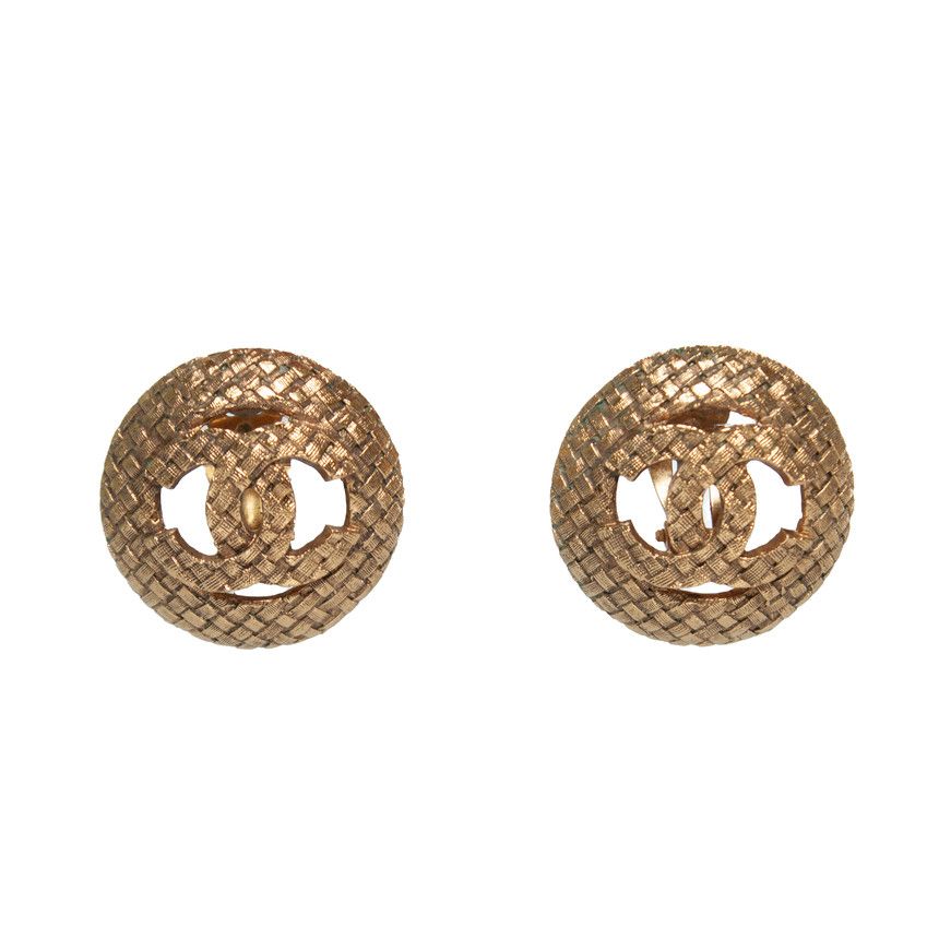 Chanel Chanel, woven CC clip on cutout earrings in gold Size ONE SIZE - 1 Thumbnail