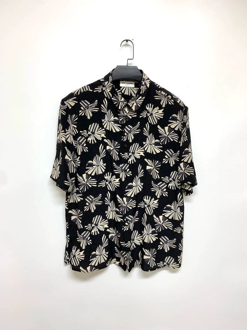 Saint Laurent Paris Saint Laurent Paris size 41 Origami full print short sleev Size US XS / EU 42 / 0 - 1 Thumbnail