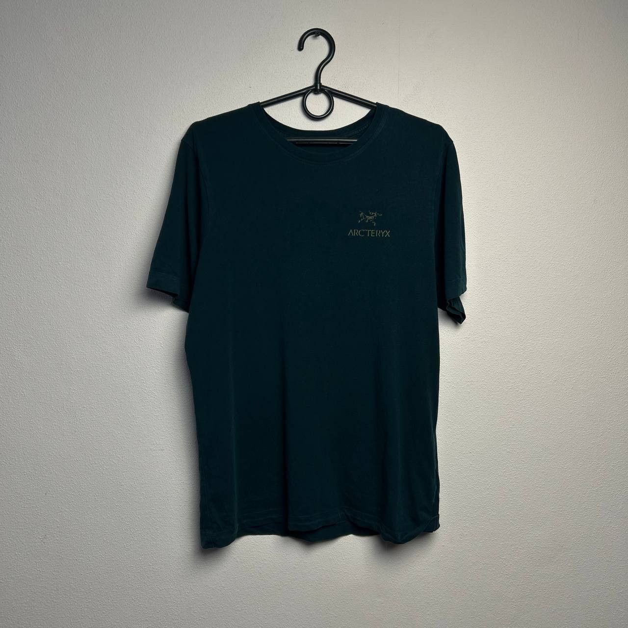 Arc'teryx Mens Arcteryx Small logo basic outdoor streetwear tee Size US S / EU 44-46 / 1 - 1 Thumbnail